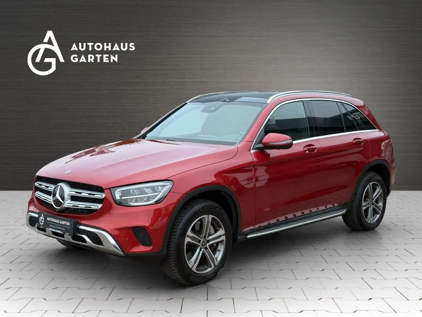 Mercedes-Benz GLC 300 de 4Matic LED Leder Navi Pano 360° AHK Rot - 1