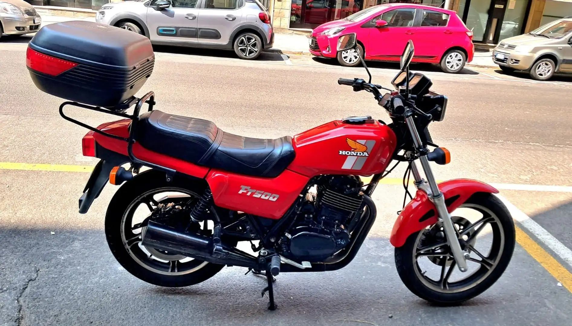 Honda FT 500 Rouge - 1