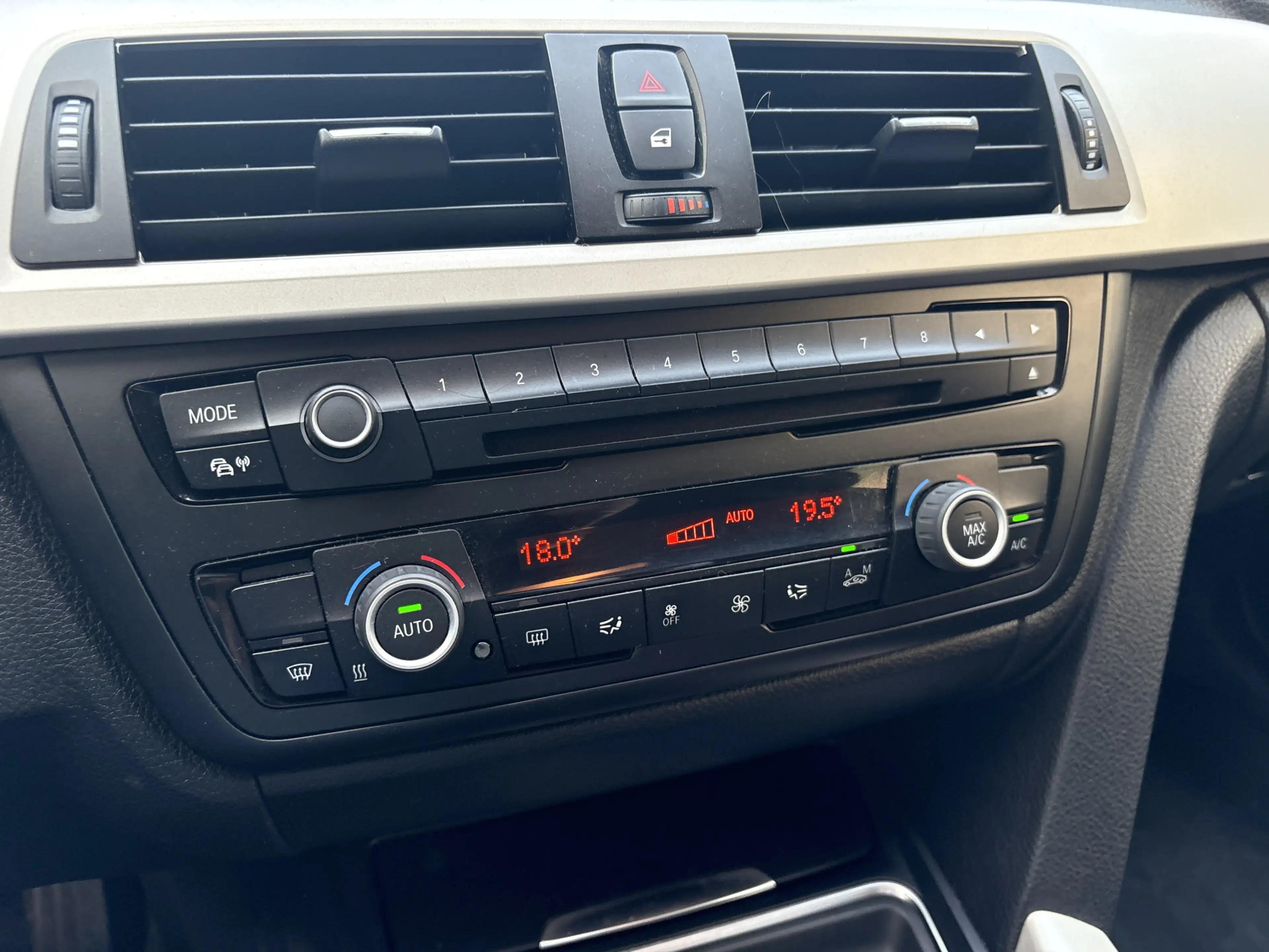 BMW 316 3-serie Touring 316i Executive Upgrade / NAVI / AI — photo 8