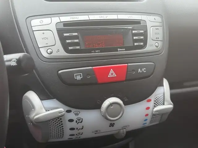 Citroen C1 view 8