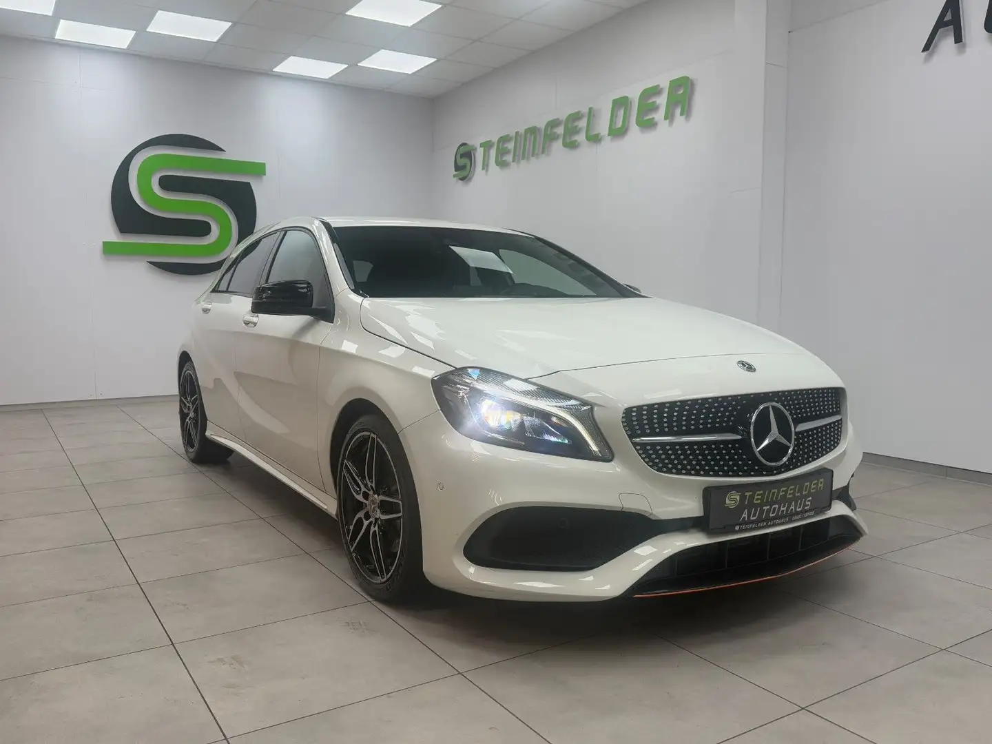 Mercedes-Benz A 220 CDI BE / AMG-EXKLUSIV /LED / NIGHT PAKET Blanc - 1