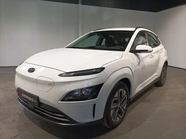 Hyundai Kona view 3