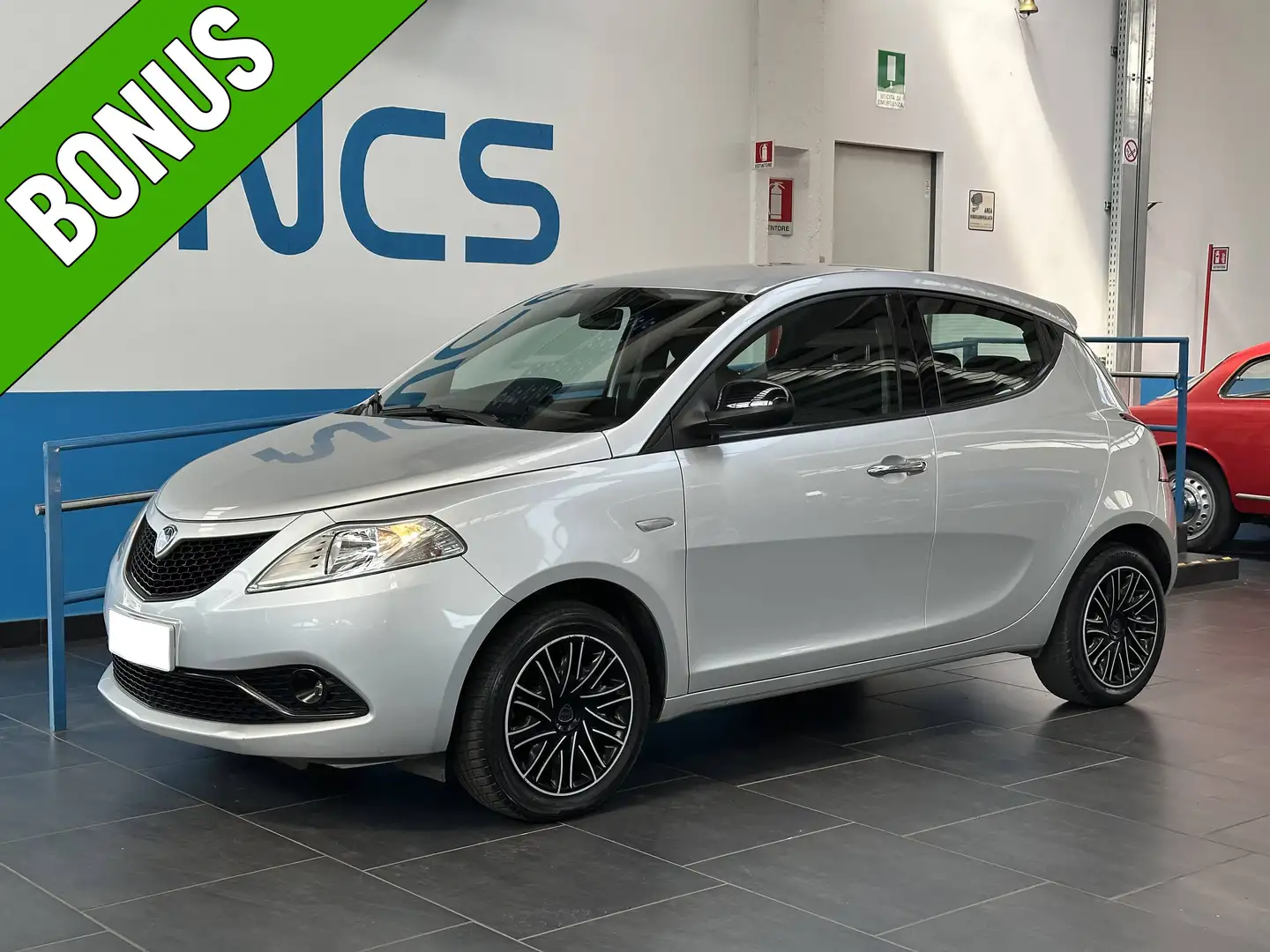 Lancia Ypsilon 1.2 Gold S&S 69CV NEOPATENTATI Argento - 1