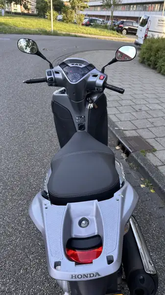 Honda SH 300 - foto 8