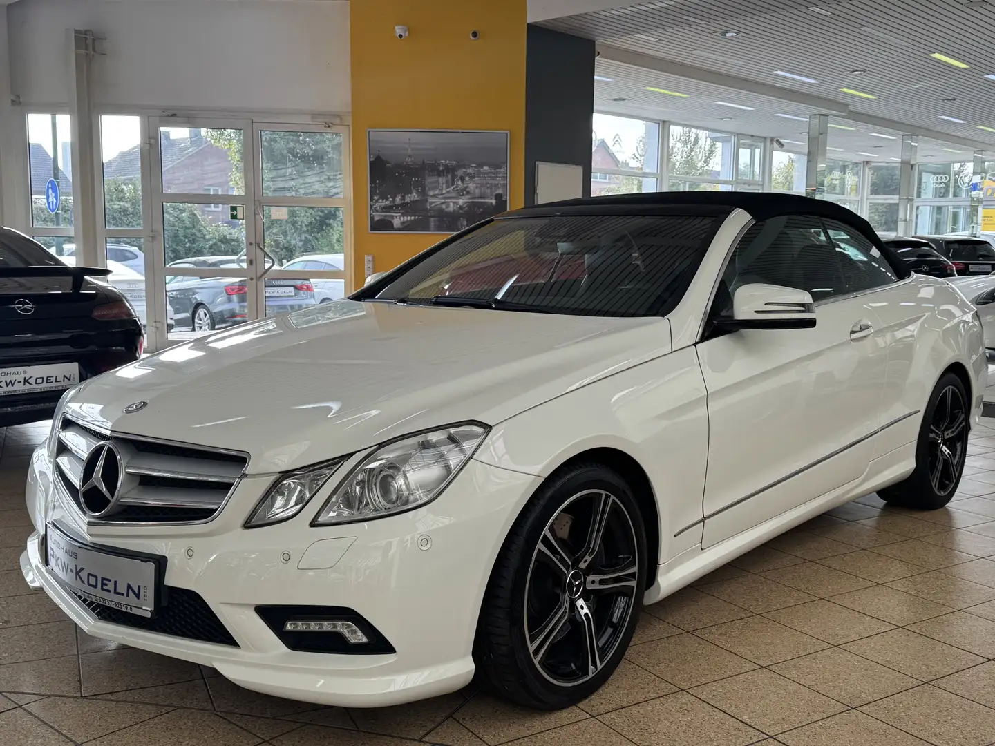 Mercedes-Benz E 500 AMG-LiNE*KEY GO*KAMERA*COMAND*ToTW*H&K* Weiß - 1