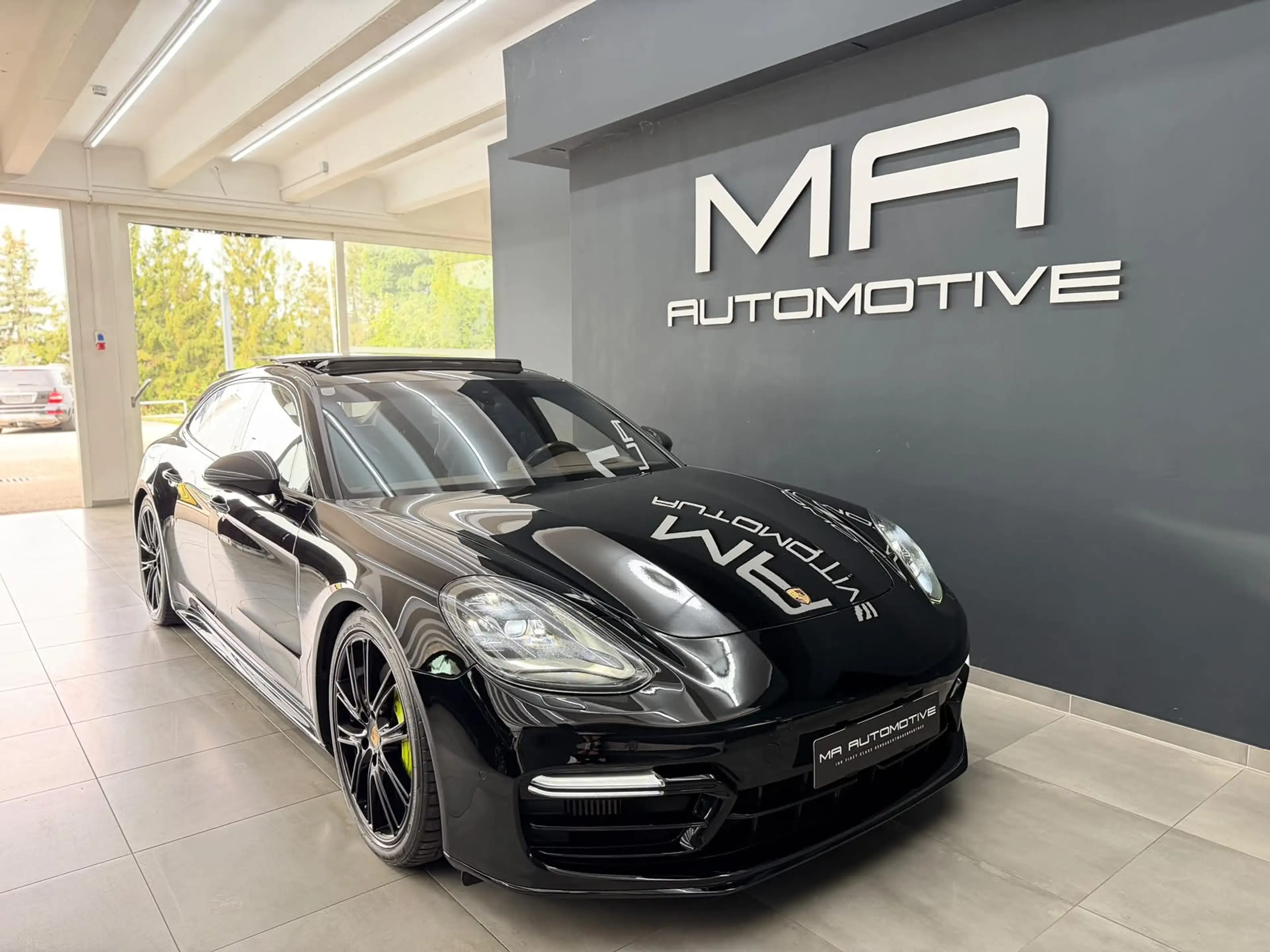 Porsche Panamera 4 E-Hybrid Sport Turismo *SPORTD*PANO*360*BOSE*TV*18WEGE*SOFT*UVM* — photo 2