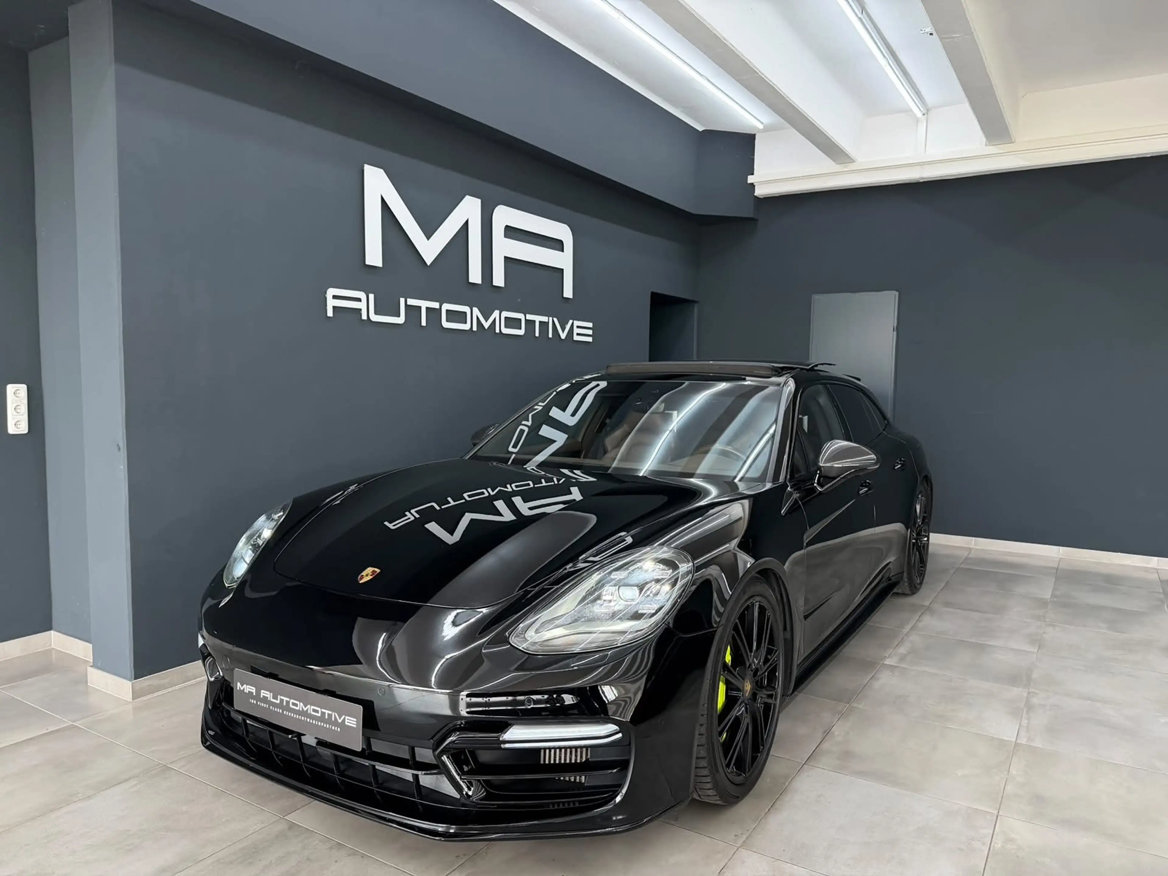 Porsche Panamera 4 E-Hybrid Sport Turismo *SPORTD*PANO*360*BOSE*TV*18WEGE*SOFT*UVM*