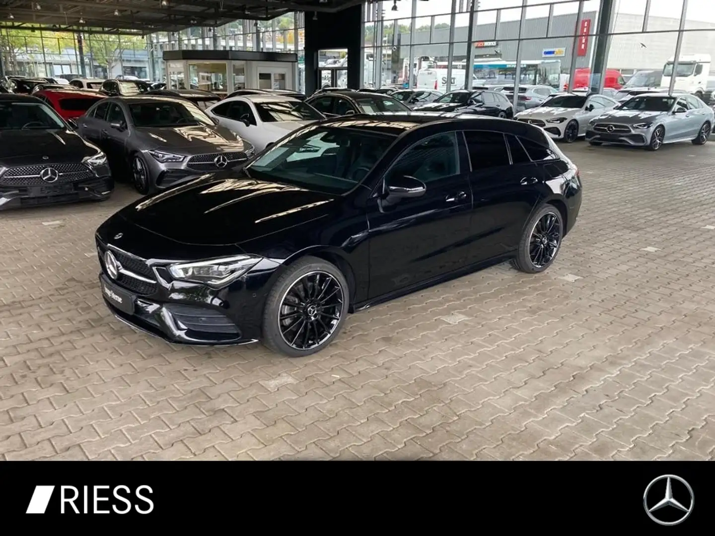 Mercedes-Benz CLA 250 e SB Edition AMG Night 19 Zoll Pano MBU Schwarz - 1