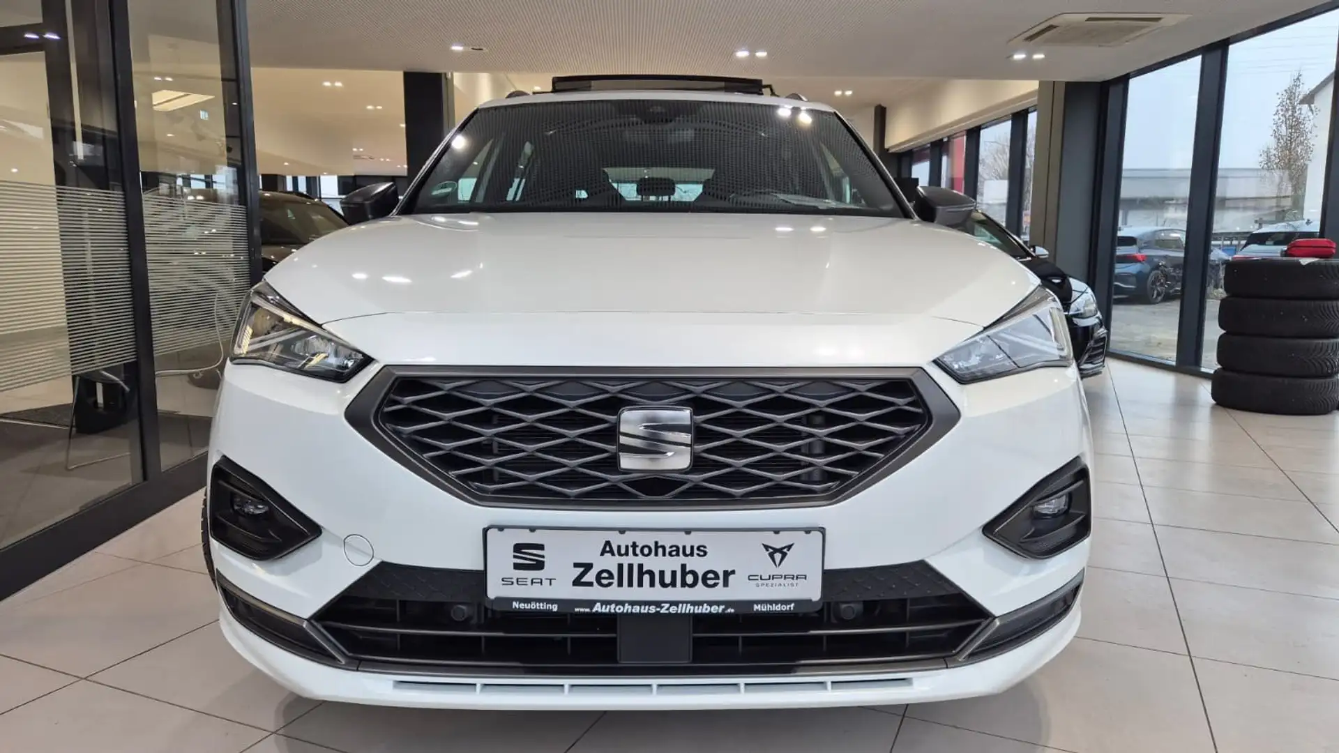 SEAT Tarraco 1.4e-Hybrid DSG FR *AHK*Pano*FahrXL* Weiß - 2