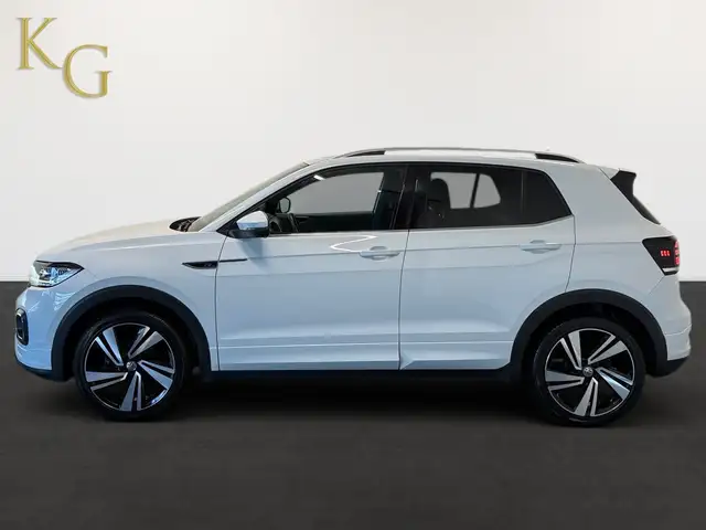 Volkswagen T-Cross view 3