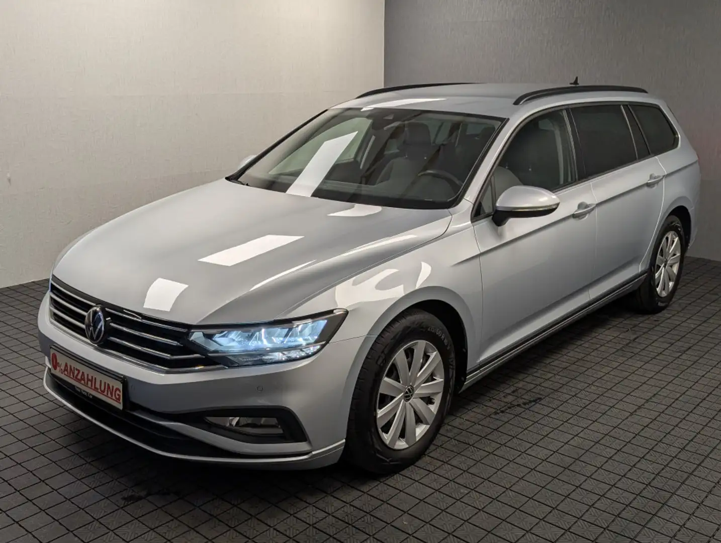 Volkswagen Passat 2.0TDI+ACC+Kam+Navi+LED+DAB+Keyless+Touch Argento - 1