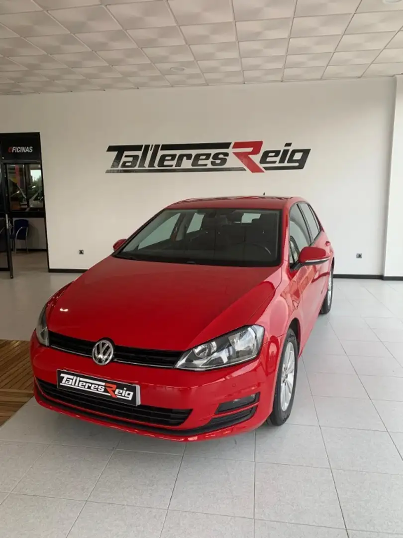 Volkswagen Golf 1.0 TSI Advance 81kW Rood - 2