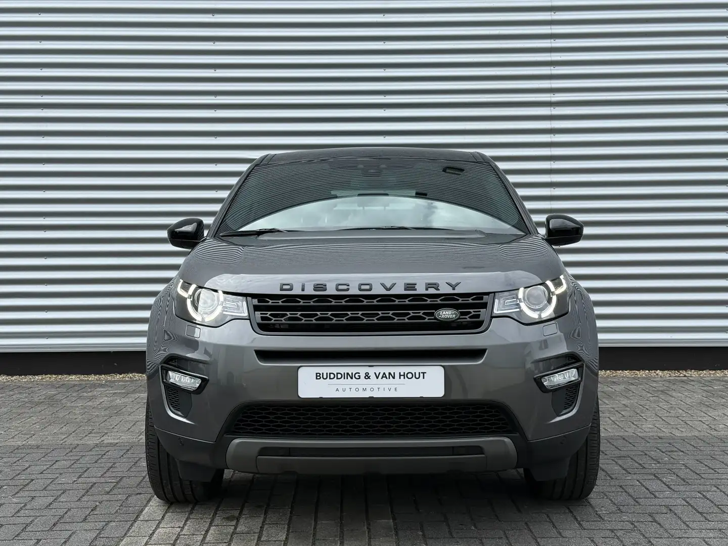 Land Rover Discovery 2.0 Si4 4WD HSE Lux Grijs - 2