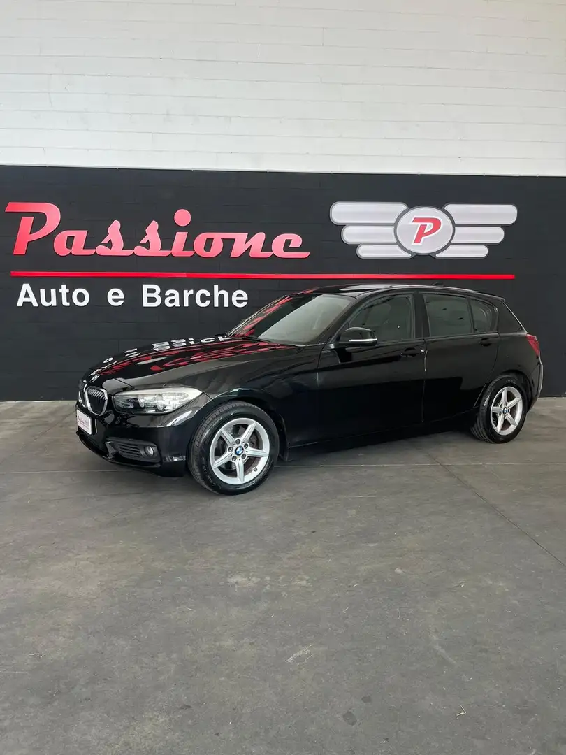 BMW 120 Serie 1 F/20-21 2015 120i Advantage 5p auto Nero - 1