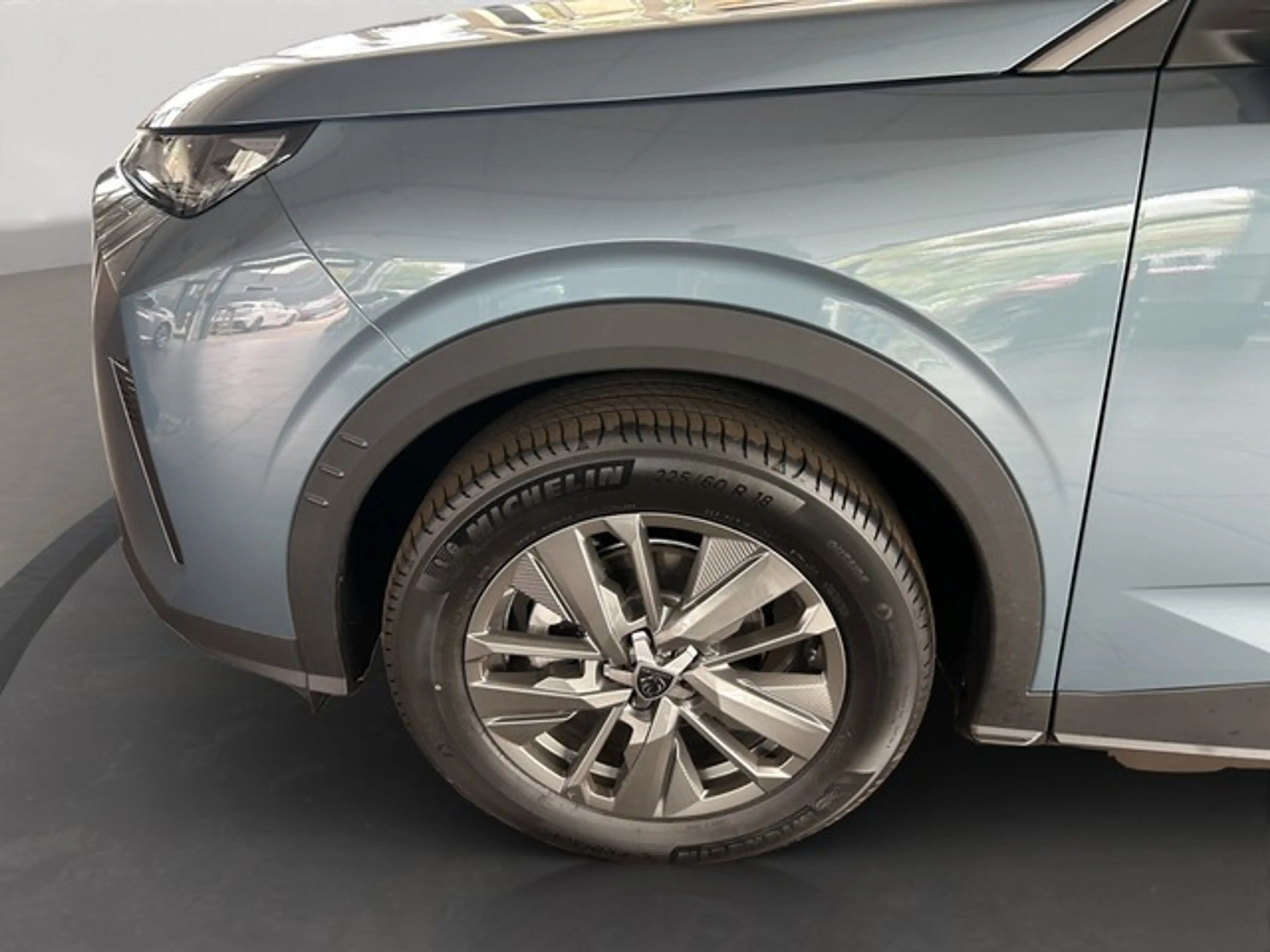 Peugeot 5008 GT HYBRID 136 E-DSC6 — photo 7