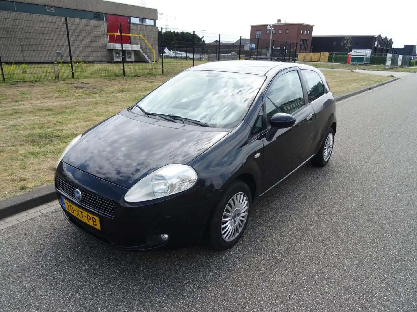 Fiat Grande Punto 1.4 Dynamic Zwart - 1