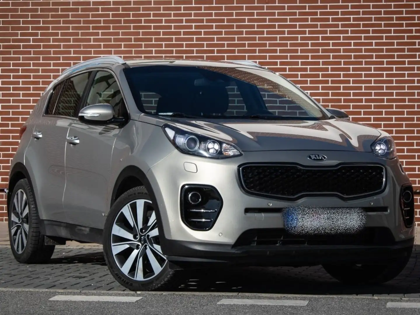 Kia Sportage Sportage 2,0 CRDI AWD Spirit Grau - 2