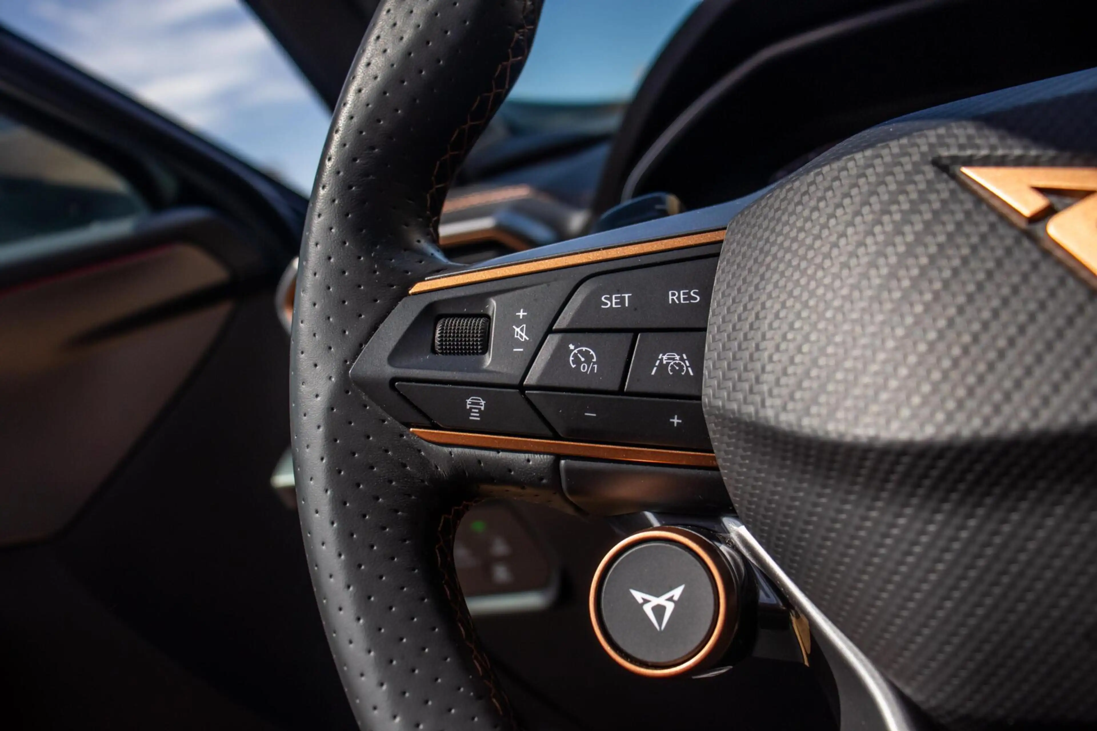 CUPRA Formentor 1.4 e-Hybrid VZ Performance, BTW, Pano, ACC — photo 15
