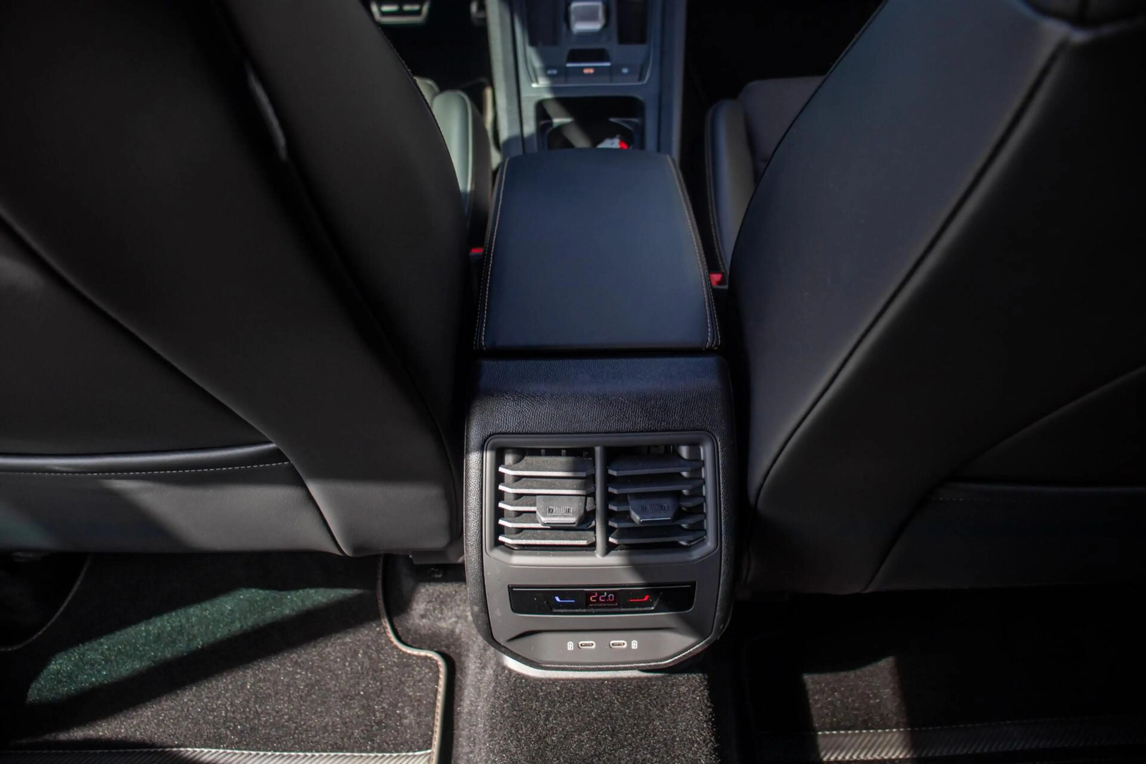 CUPRA Formentor 1.4 e-Hybrid VZ Performance, BTW, Pano, ACC — photo 24