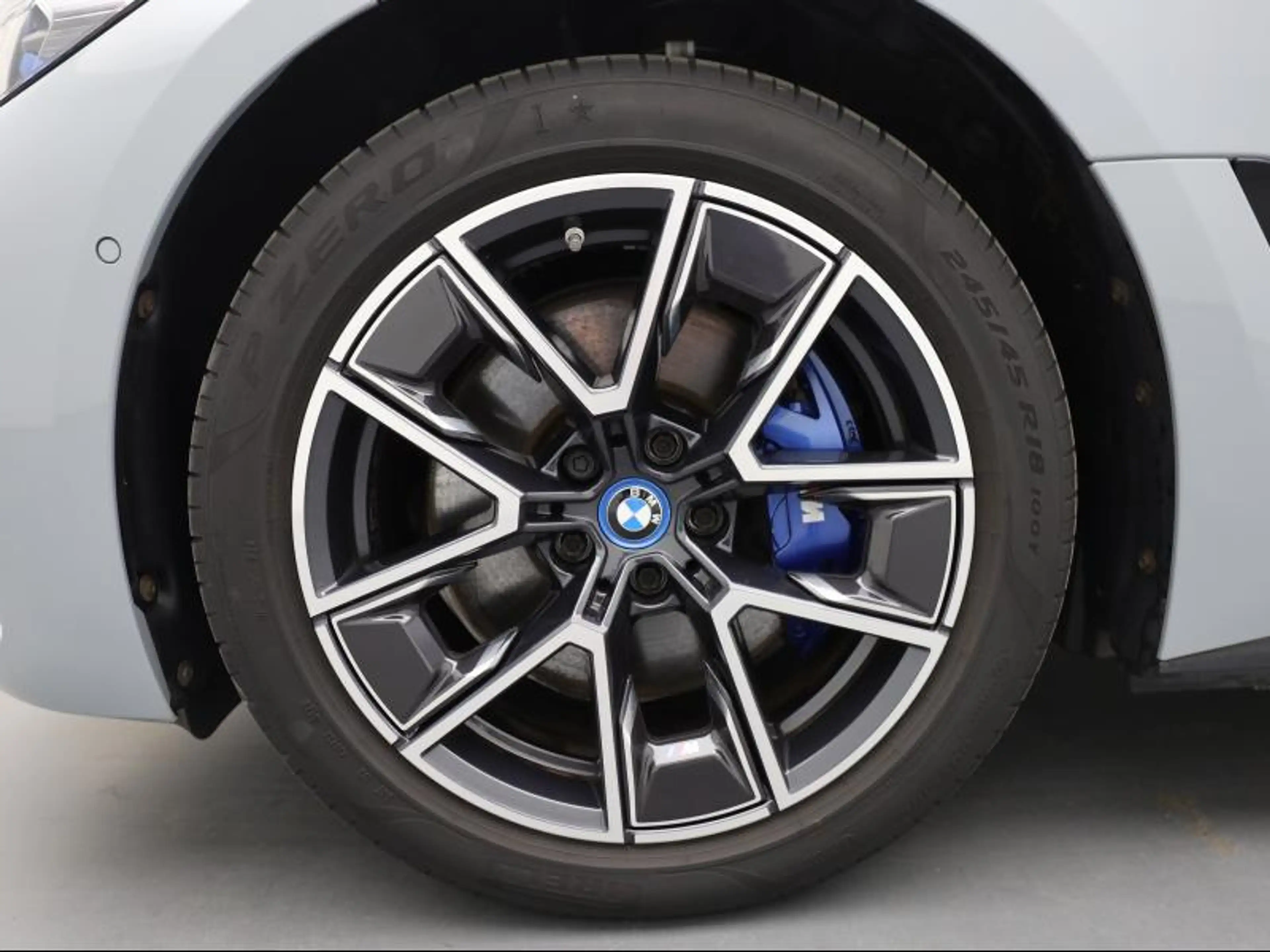 BMW i4 Gran Coupé - M Pack — photo 8