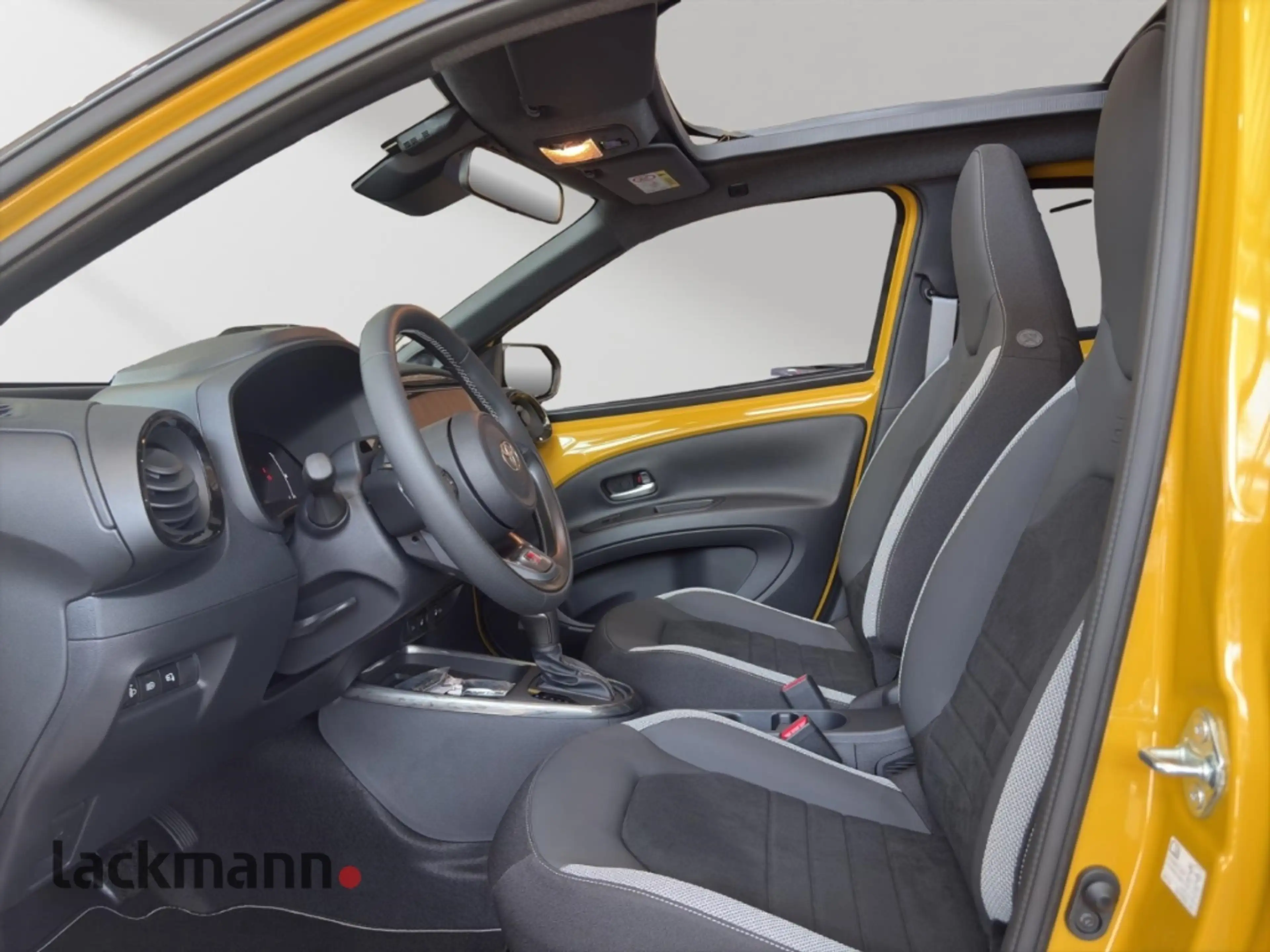 Toyota Aygo X Hybrid GR SPORT 1.5 — photo 8