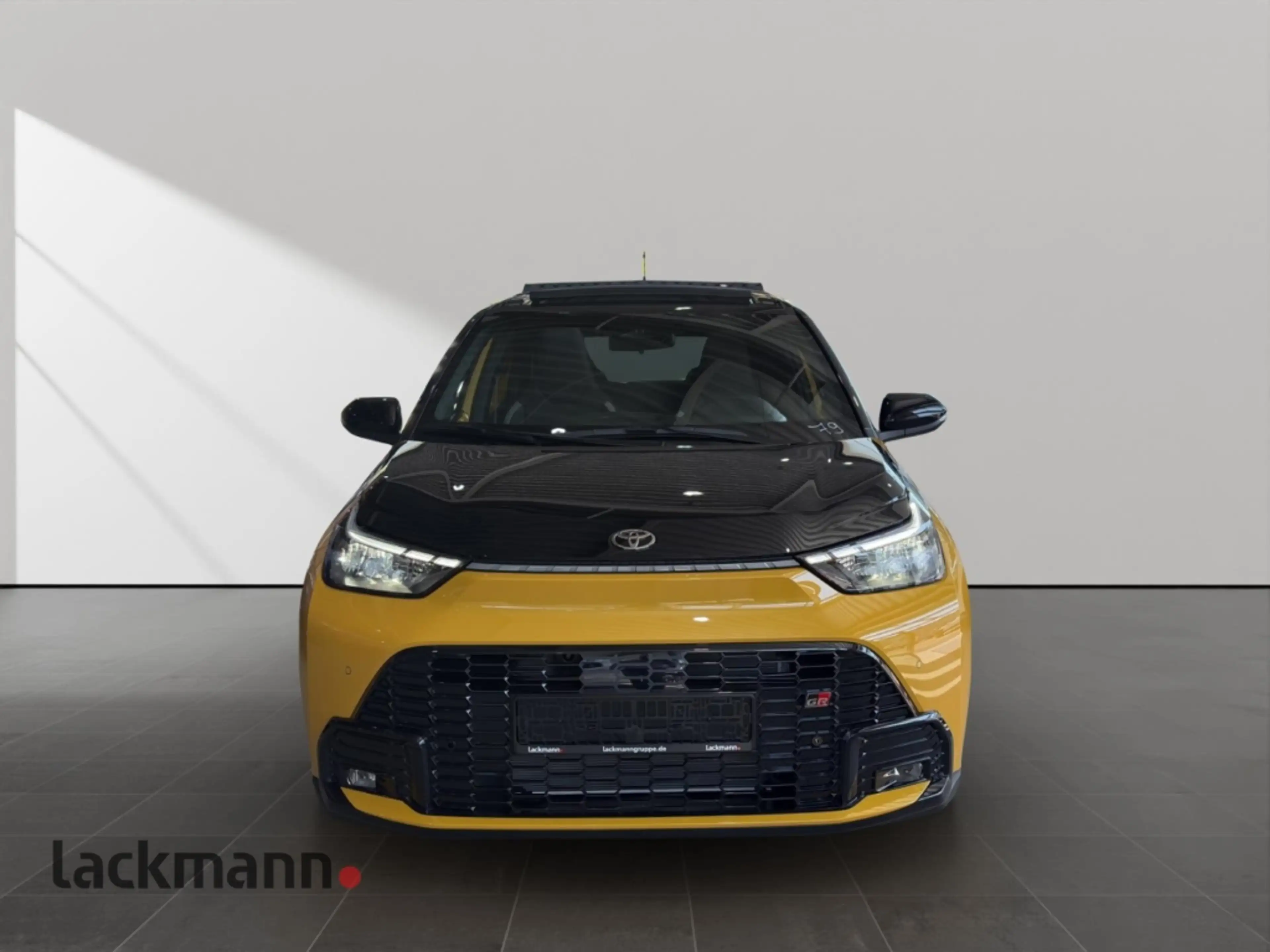 Toyota Aygo X Hybrid GR SPORT 1.5 — photo 2