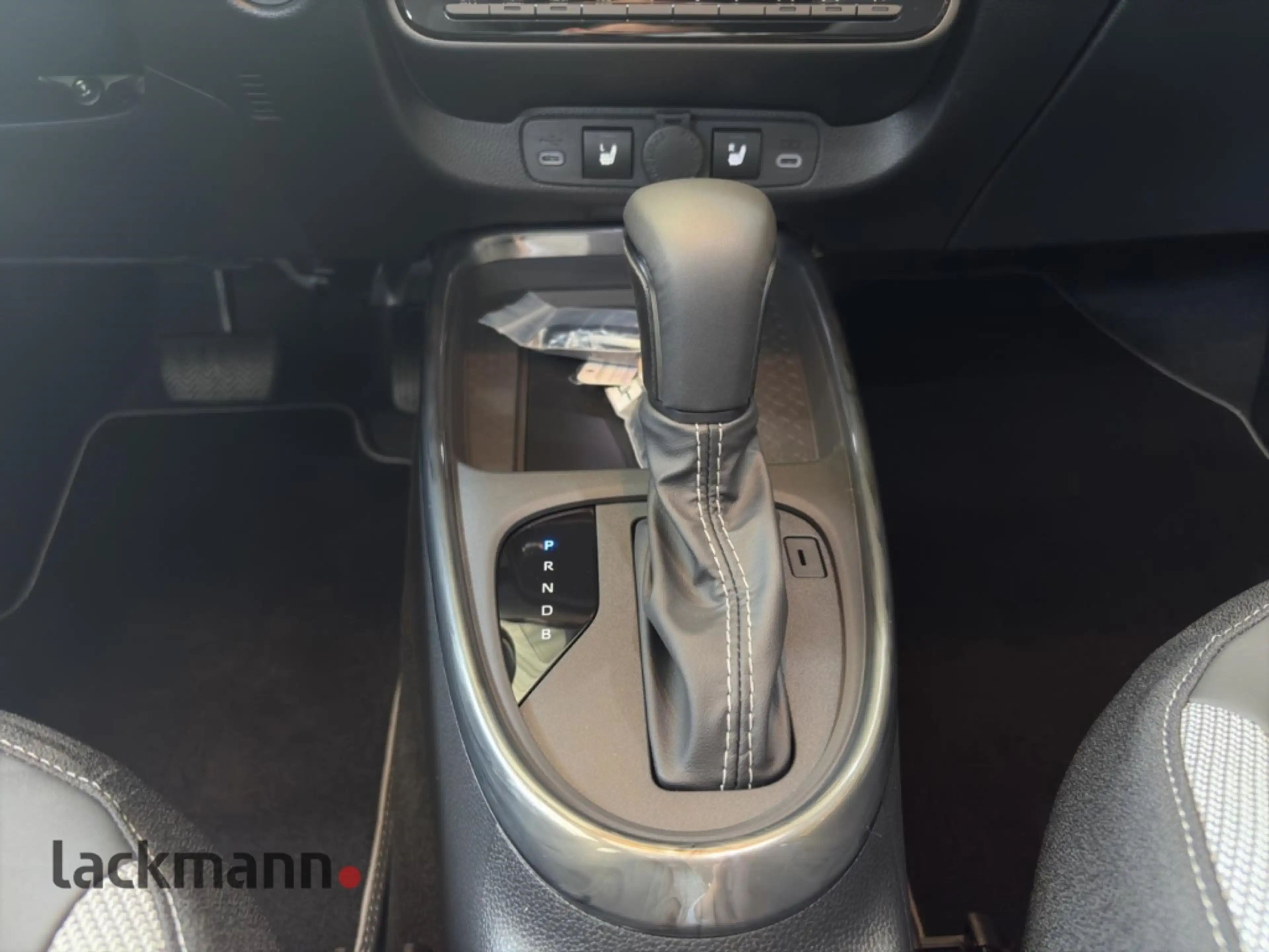 Toyota Aygo X Hybrid GR SPORT 1.5 — photo 11