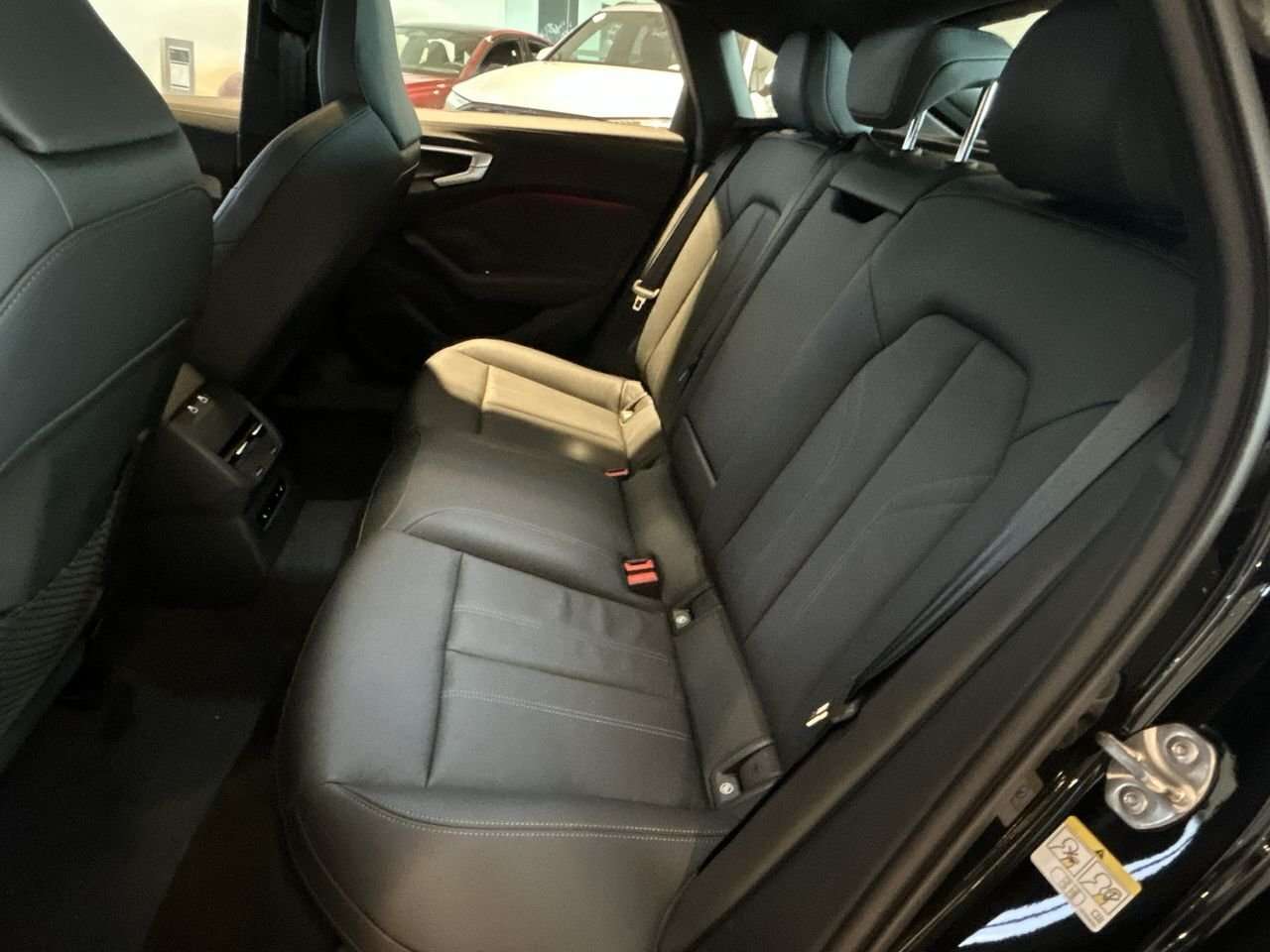 2025 Audi A5 Technik | Passenger display | Acoustic glass | Htd thumb 30