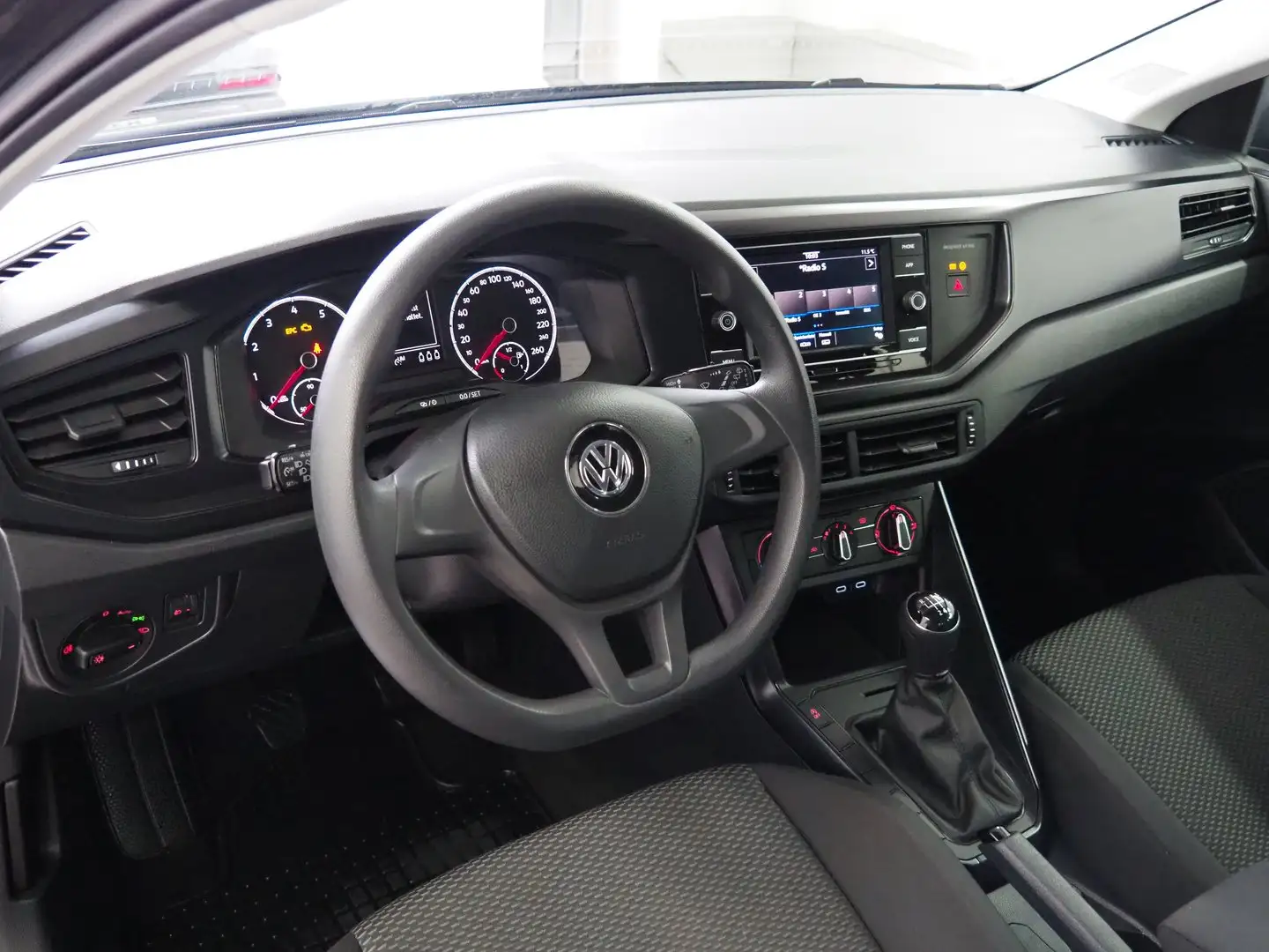 Volkswagen Polo Gris - 2