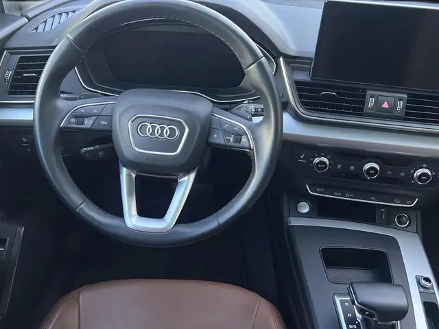 Audi Q5 view 15