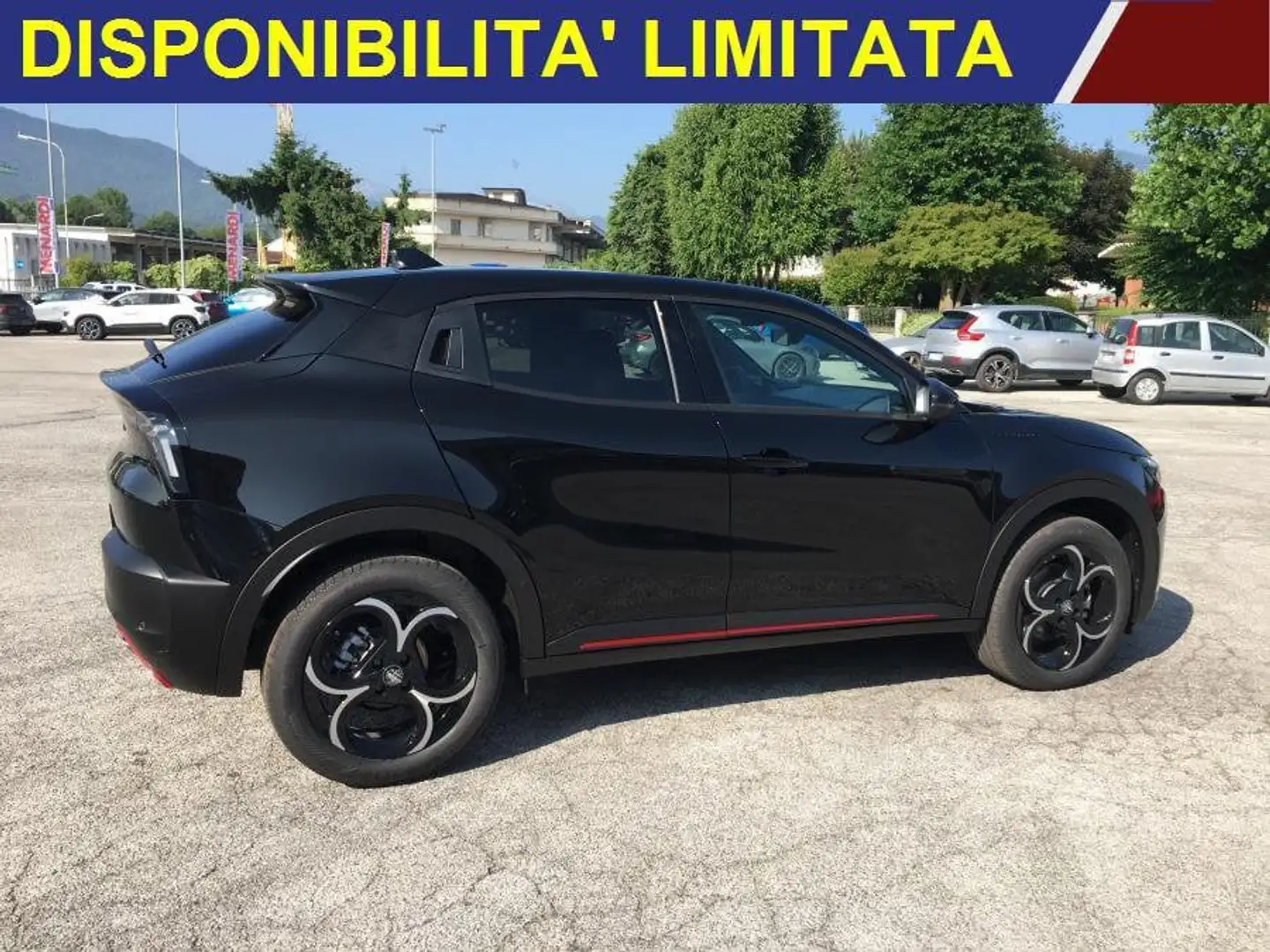 Alfa Romeo Junior 1.2 145 CV Hybrid eDCT6 Speciale OFFERTA KM0 Zwart - 2
