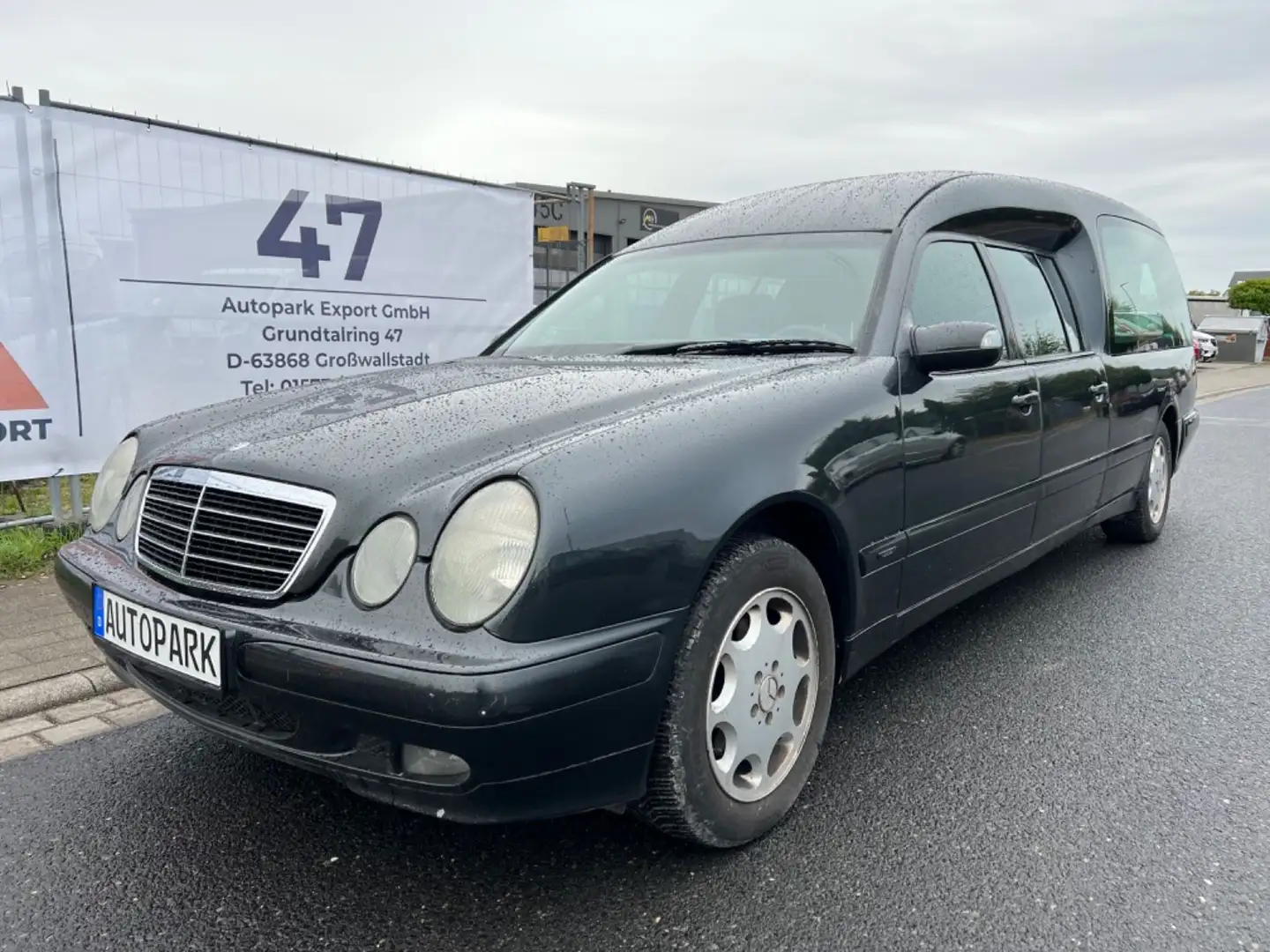 Mercedes-Benz E 220 CDI*Automatik*5 SITZE*BESTATTUNGSWAGEN*AHK Negro - 1