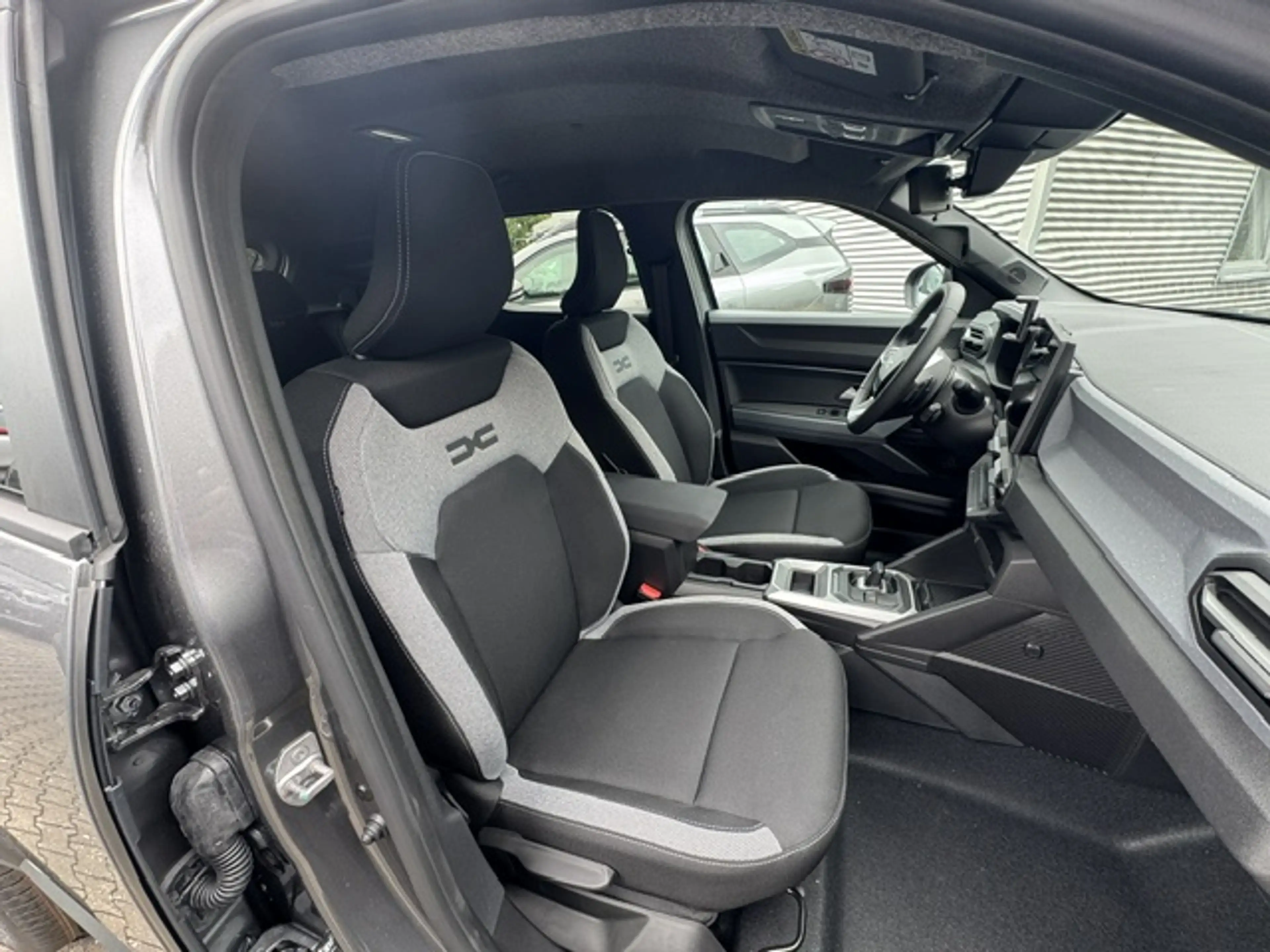 Dacia Duster III 1.2 Eco-G 120 Journey (EU 6e) — photo 13