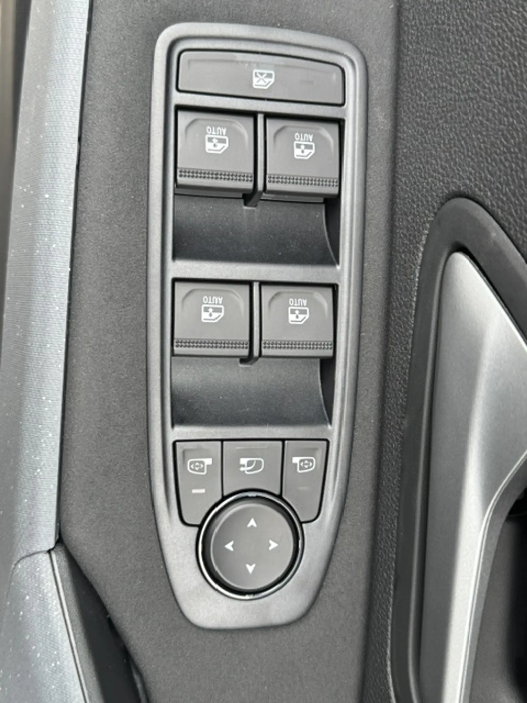 Dacia Duster III 1.2 Eco-G 120 Journey (EU 6e) — photo 15