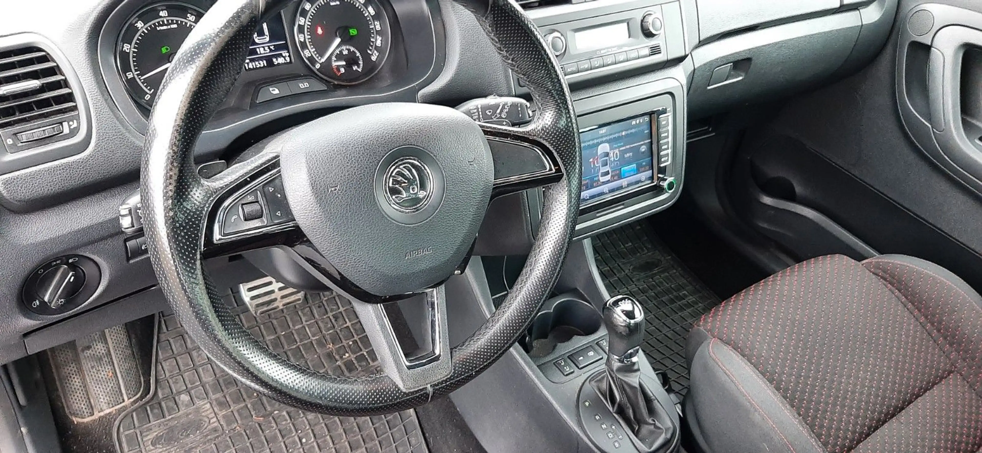 Skoda Fabia RS 1.4l TSI DSG Black Line, Navi, Sitzh. — photo 9