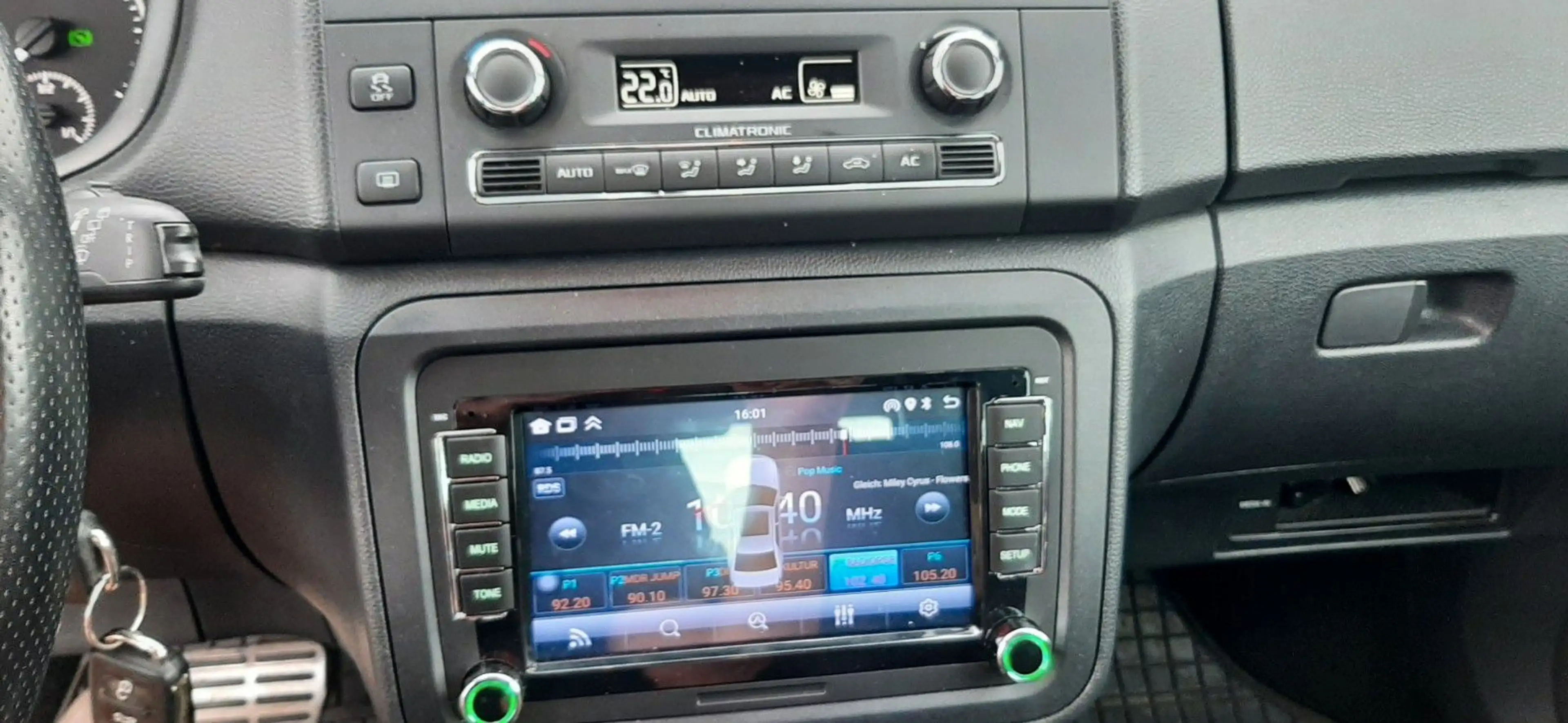 Skoda Fabia RS 1.4l TSI DSG Black Line, Navi, Sitzh. — photo 12