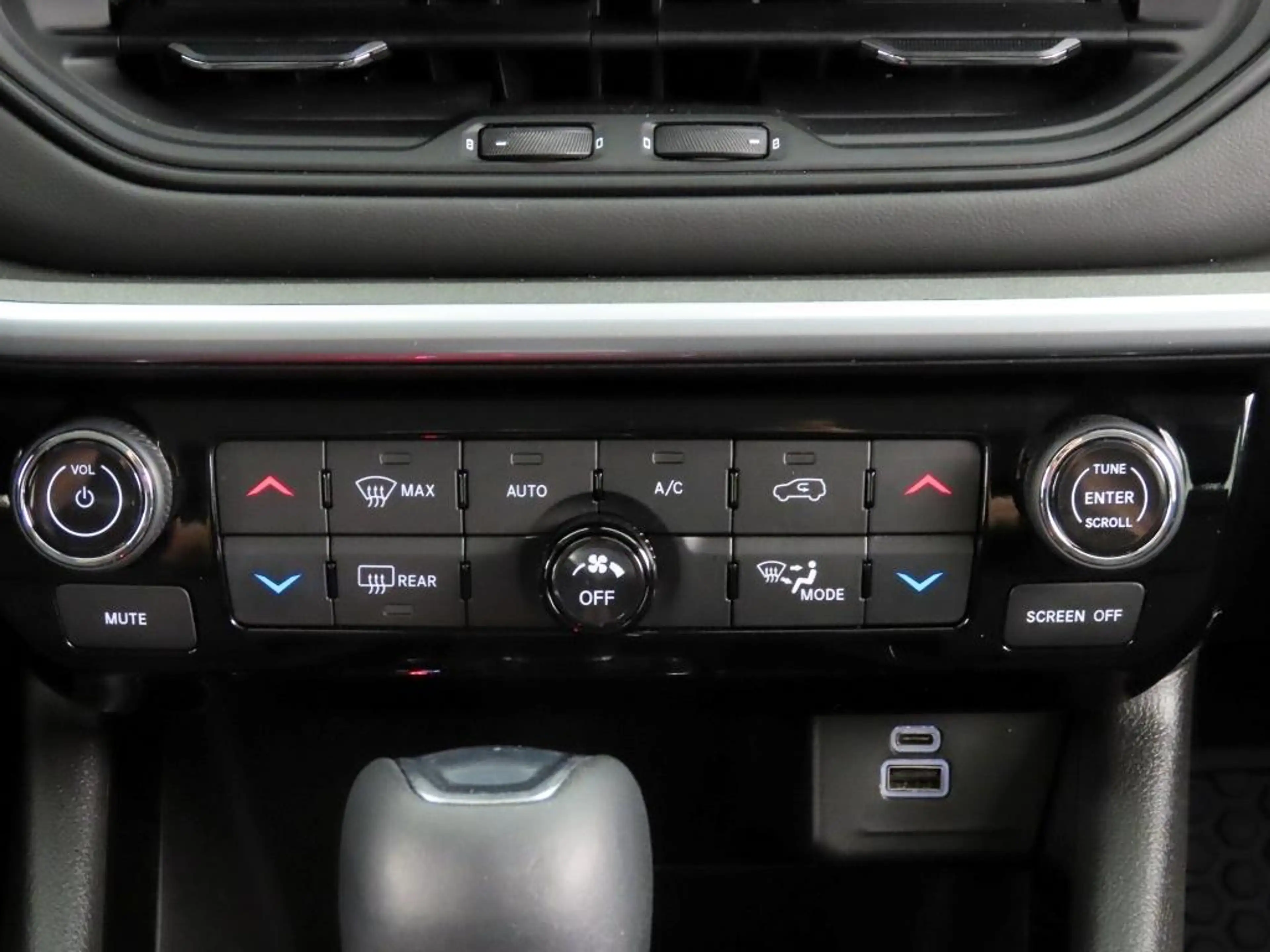 Jeep Compass 1.5 e-Hybrid Aut Altitude ParkAss+AHK — photo 18