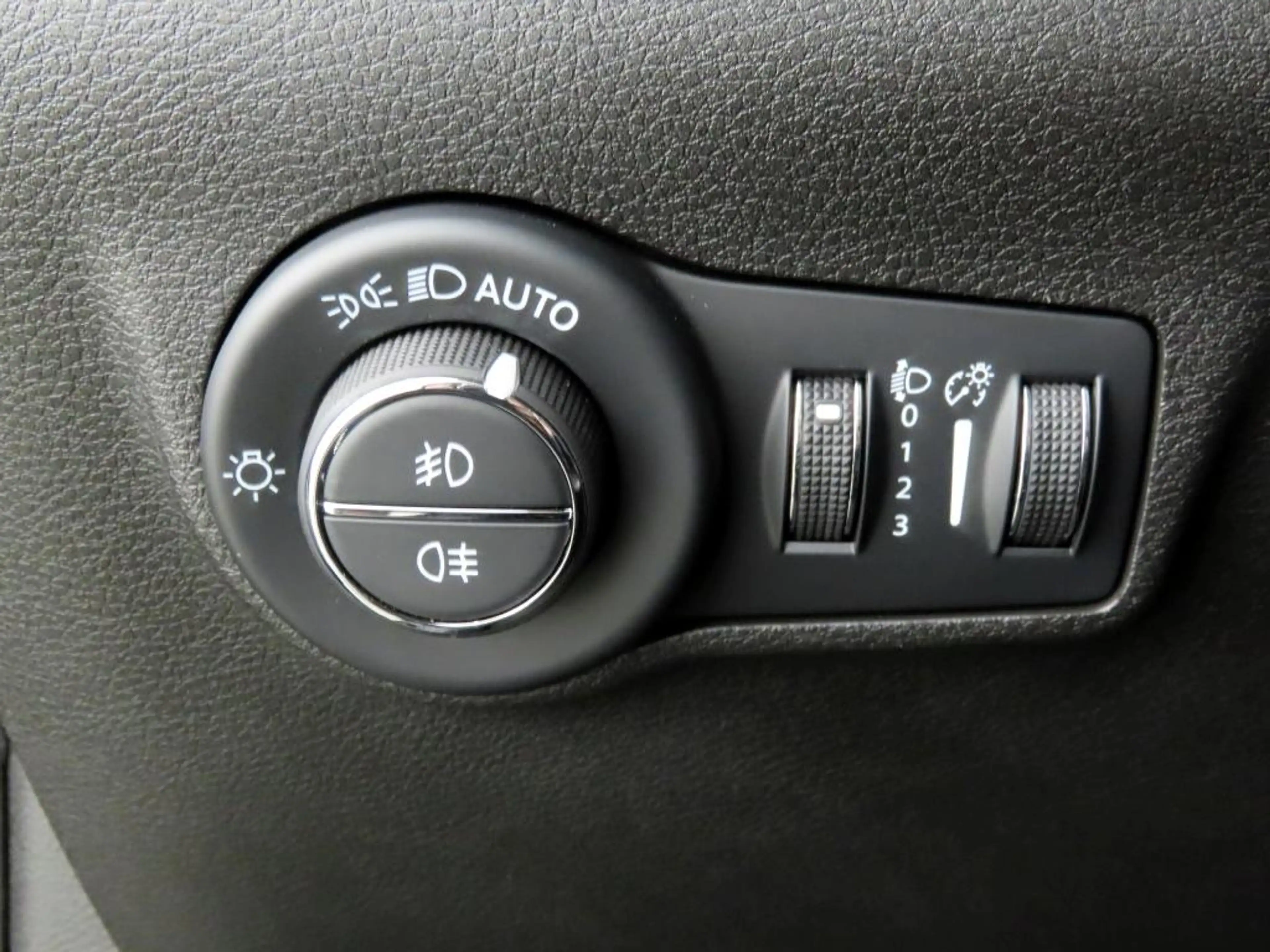 Jeep Compass 1.5 e-Hybrid Aut Altitude ParkAss+AHK — photo 23