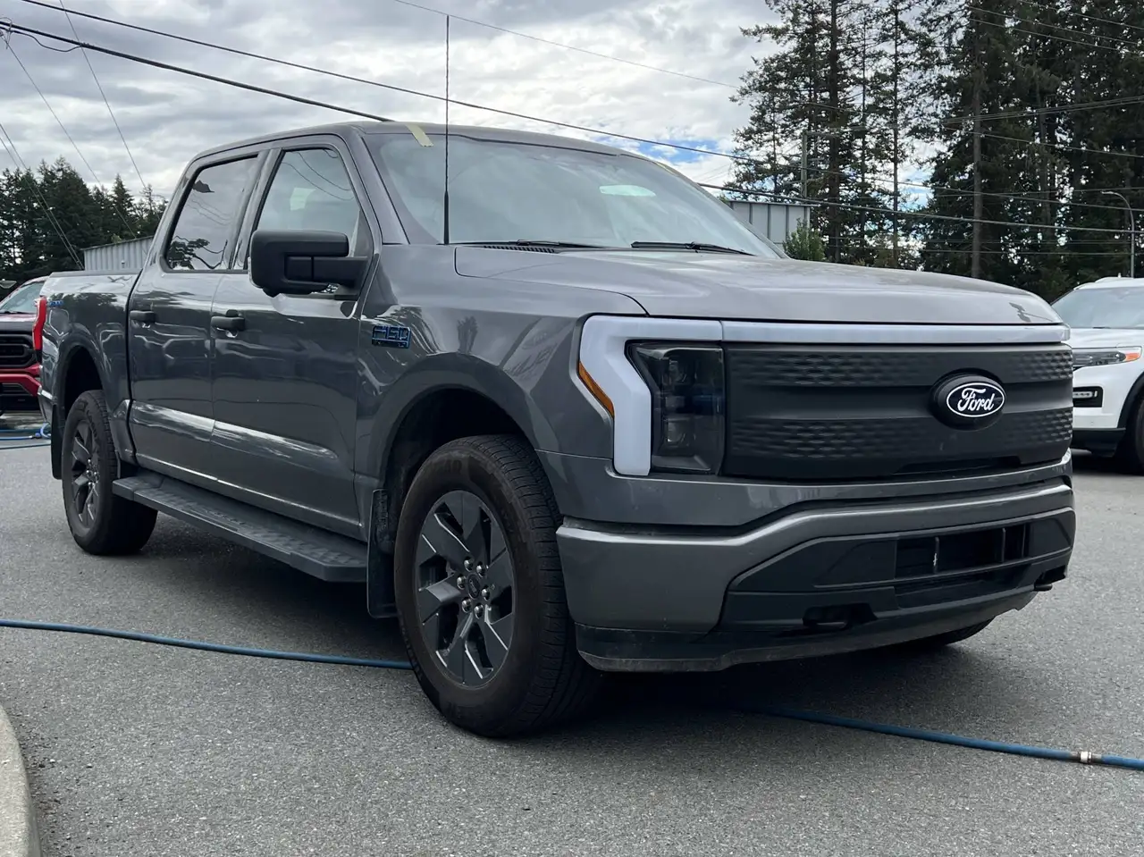 Ford F 150 Lightning photo Ford F 150 Lightning