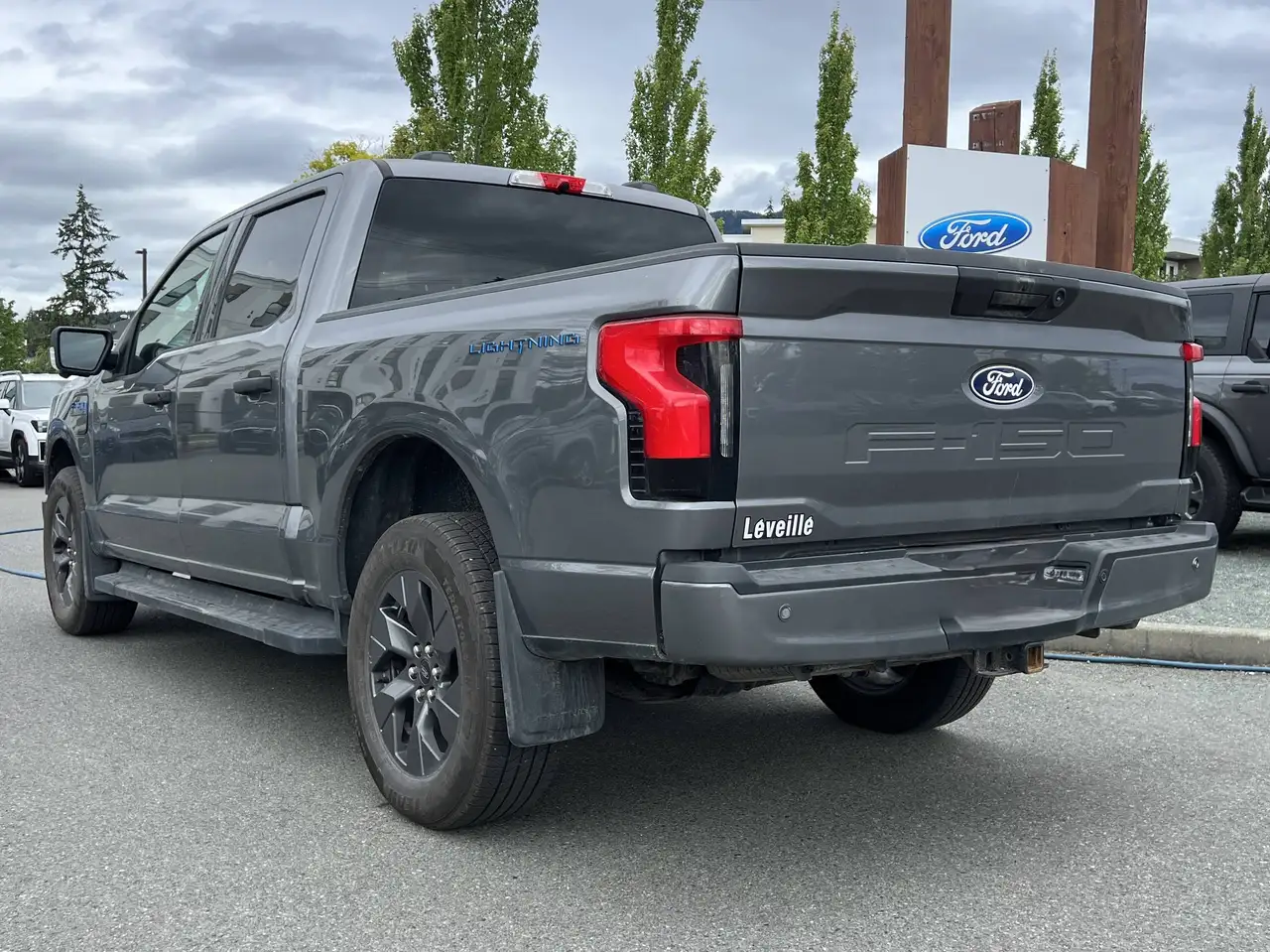 Ford F 150 Lightning photo Ford F 150 Lightning