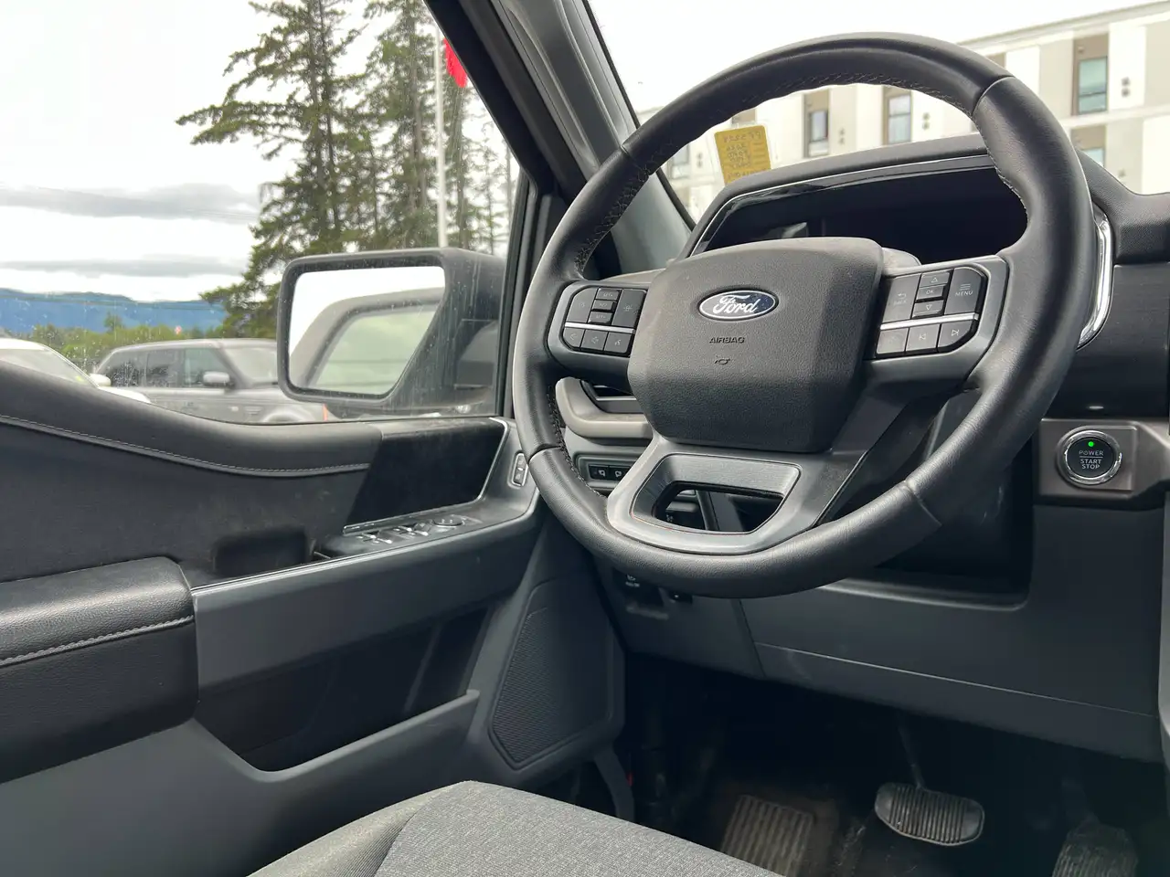 Ford F 150 Lightning photo Ford F 150 Lightning