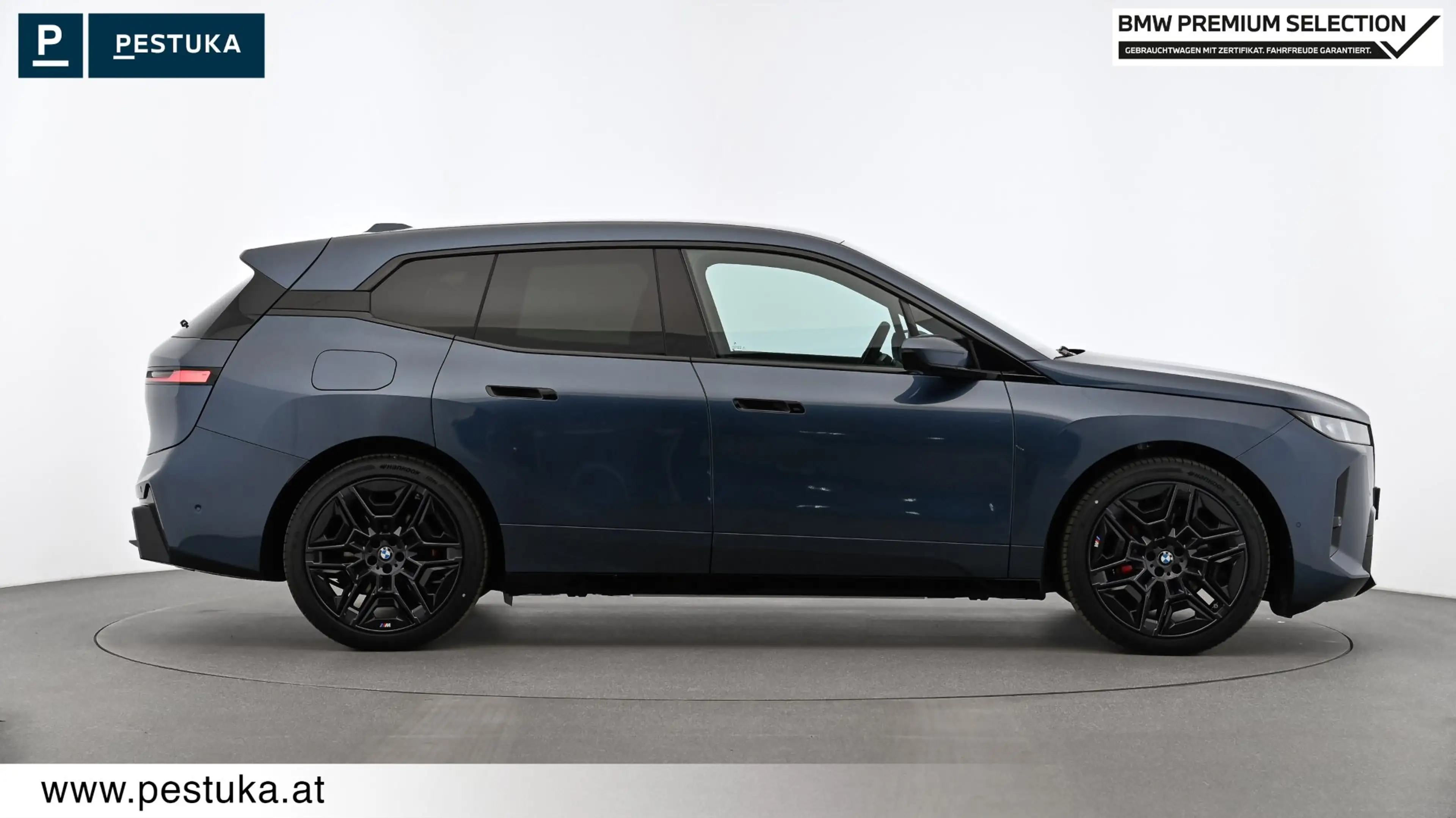 BMW iX xDrive45 — photo 3