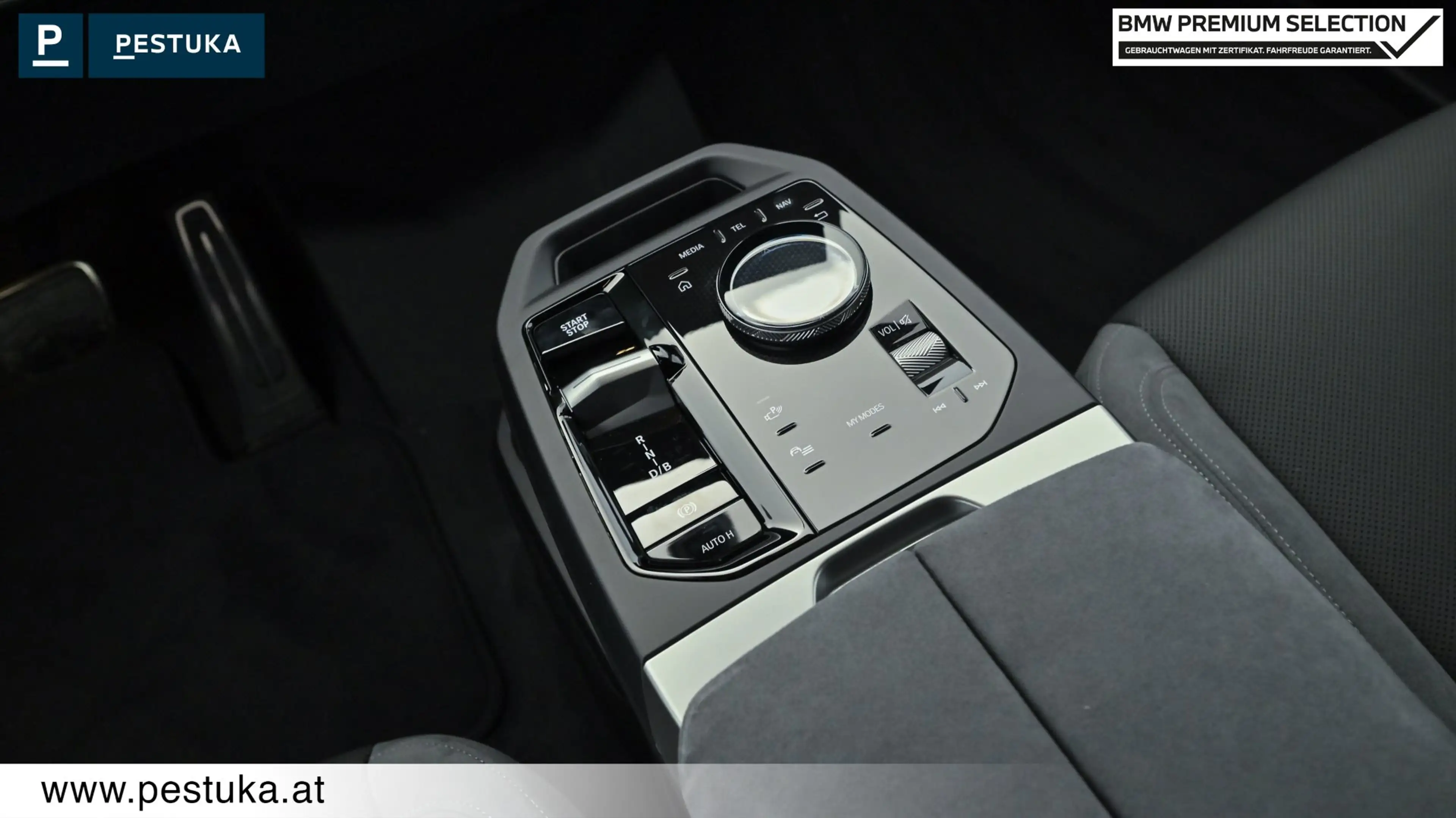 BMW iX xDrive45 — photo 13