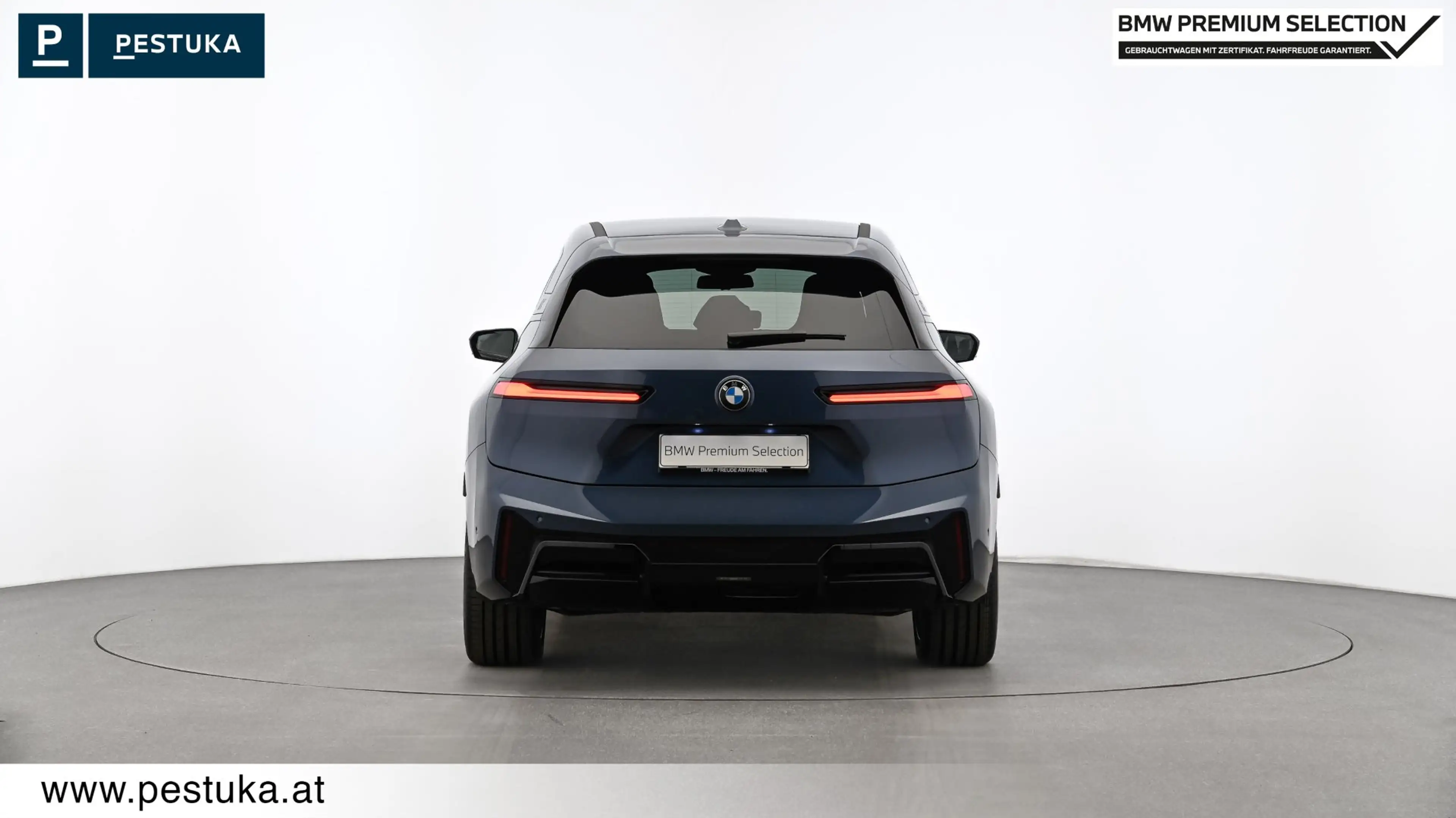 BMW iX xDrive45 — photo 5