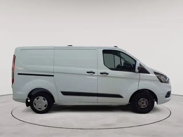Ford Transit view 3
