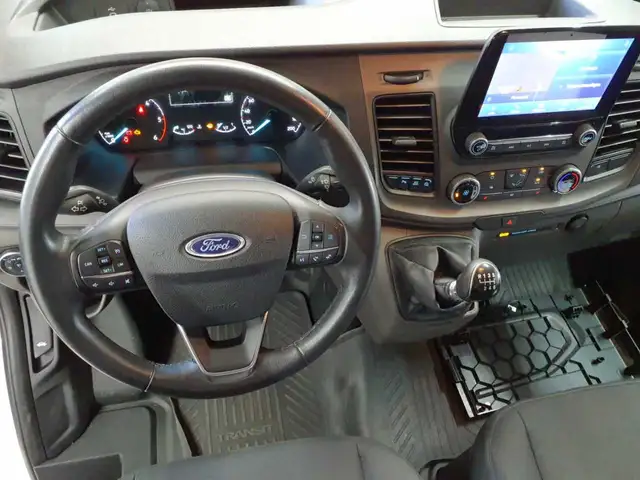 Ford Transit view 9