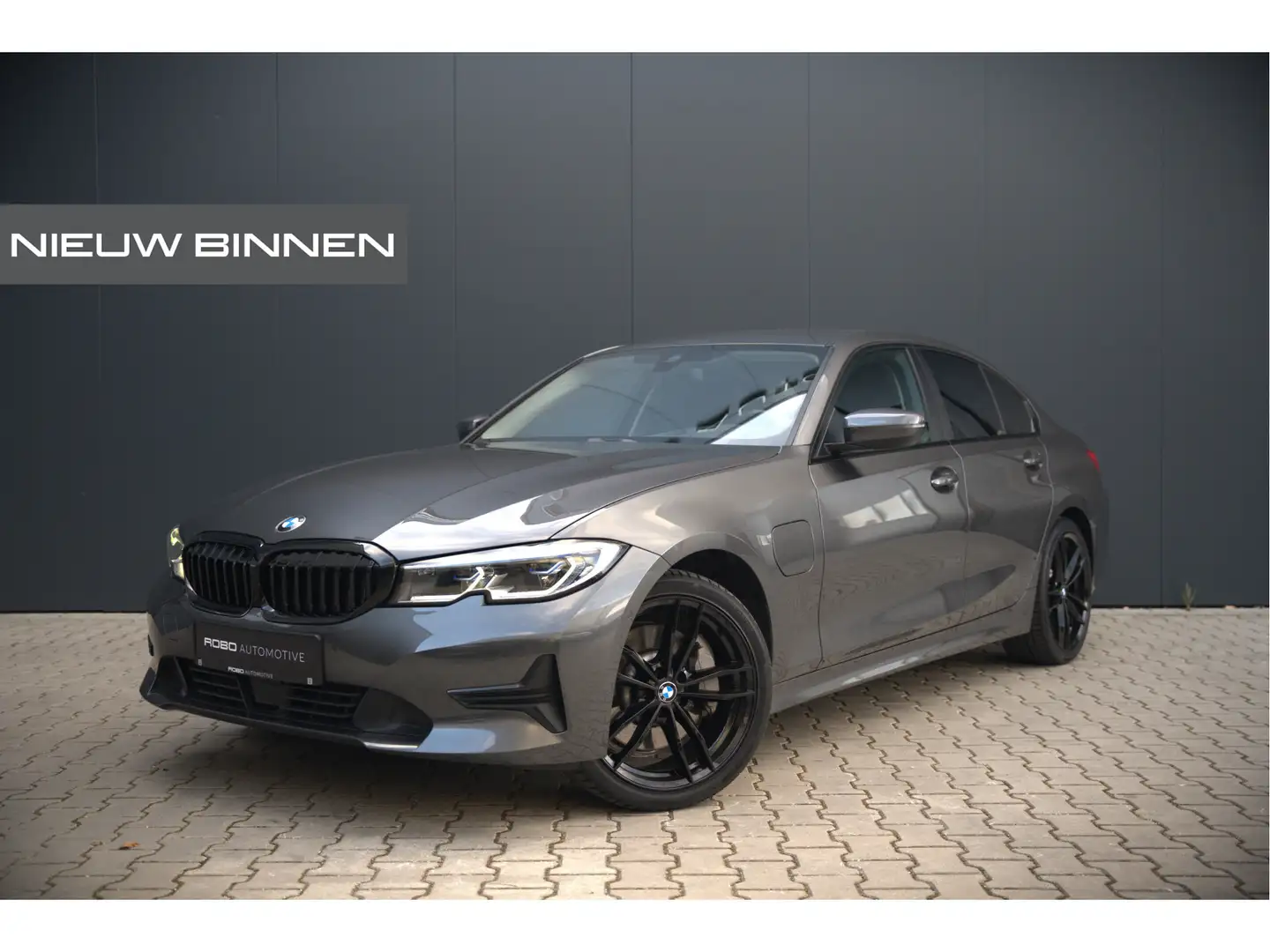 BMW 330 3-serie 330e eDrive Edition Sportline | Stoelverwa Gris - 1