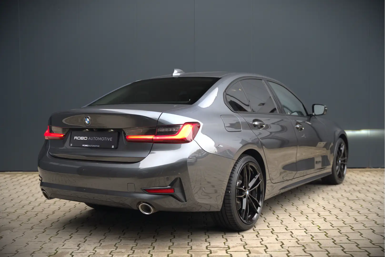 BMW 330 3-serie 330e eDrive Edition Sportline | Stoelverwa Gris - 2