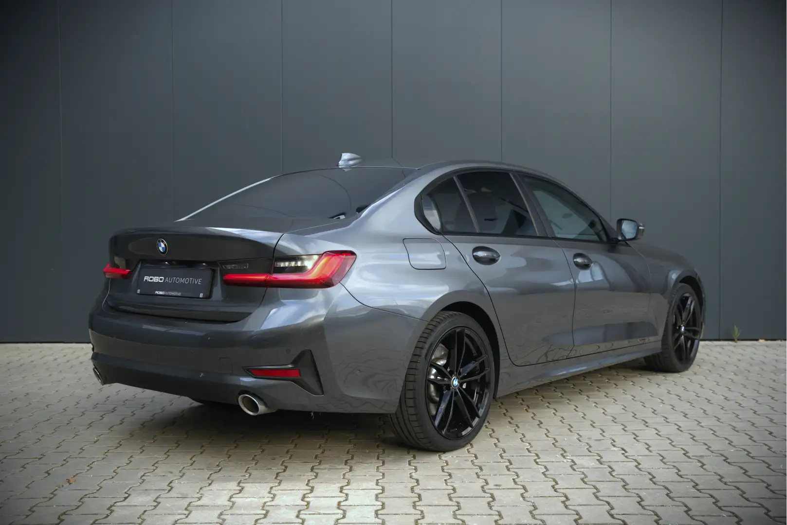 BMW 330 3-serie 330e eDrive Edition Sportline | Stoelverwa Gris - 2
