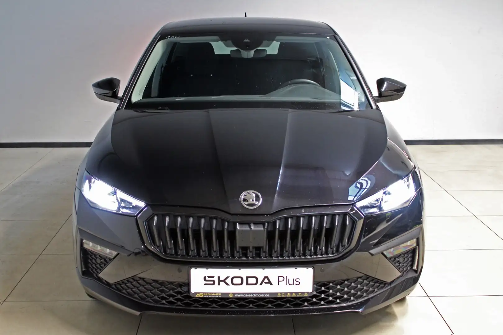 Skoda Scala 1.0 TSI Tour RCam|Tempom|LenkHz|NAV|CarPlay Schwarz - 2